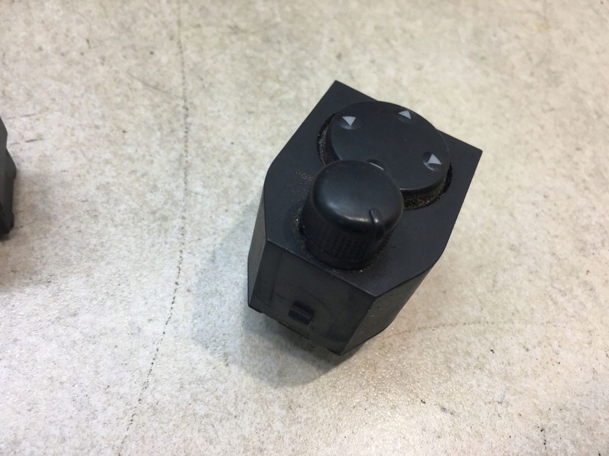 mirror control switch of the window AUDI A3 8L 8D0959565A