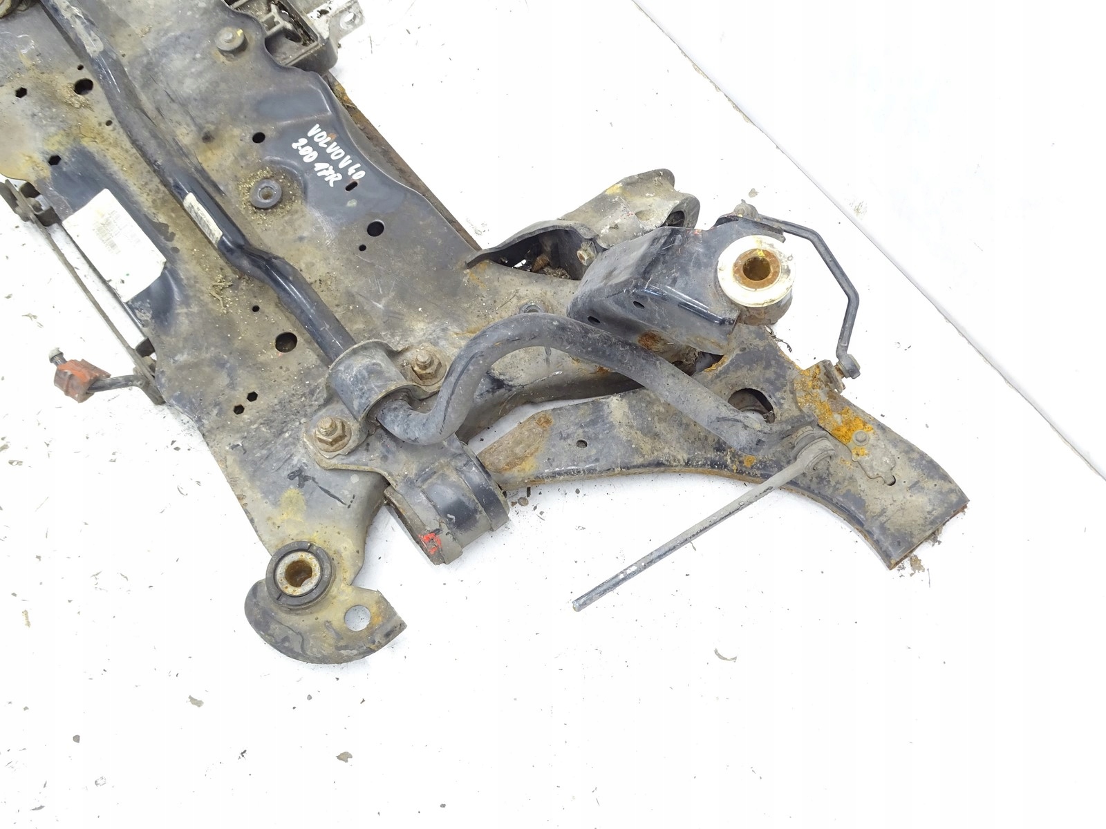 axle beam subframe axle beam front front VOLVO V40 II 2.0D 3608584