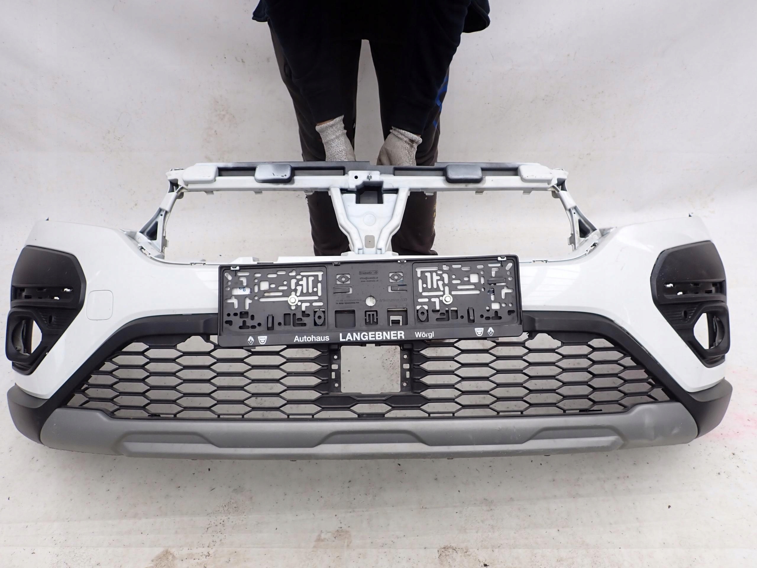 DACIA SANDERO III 3 STEPWAY 20-> bumper front front PDC