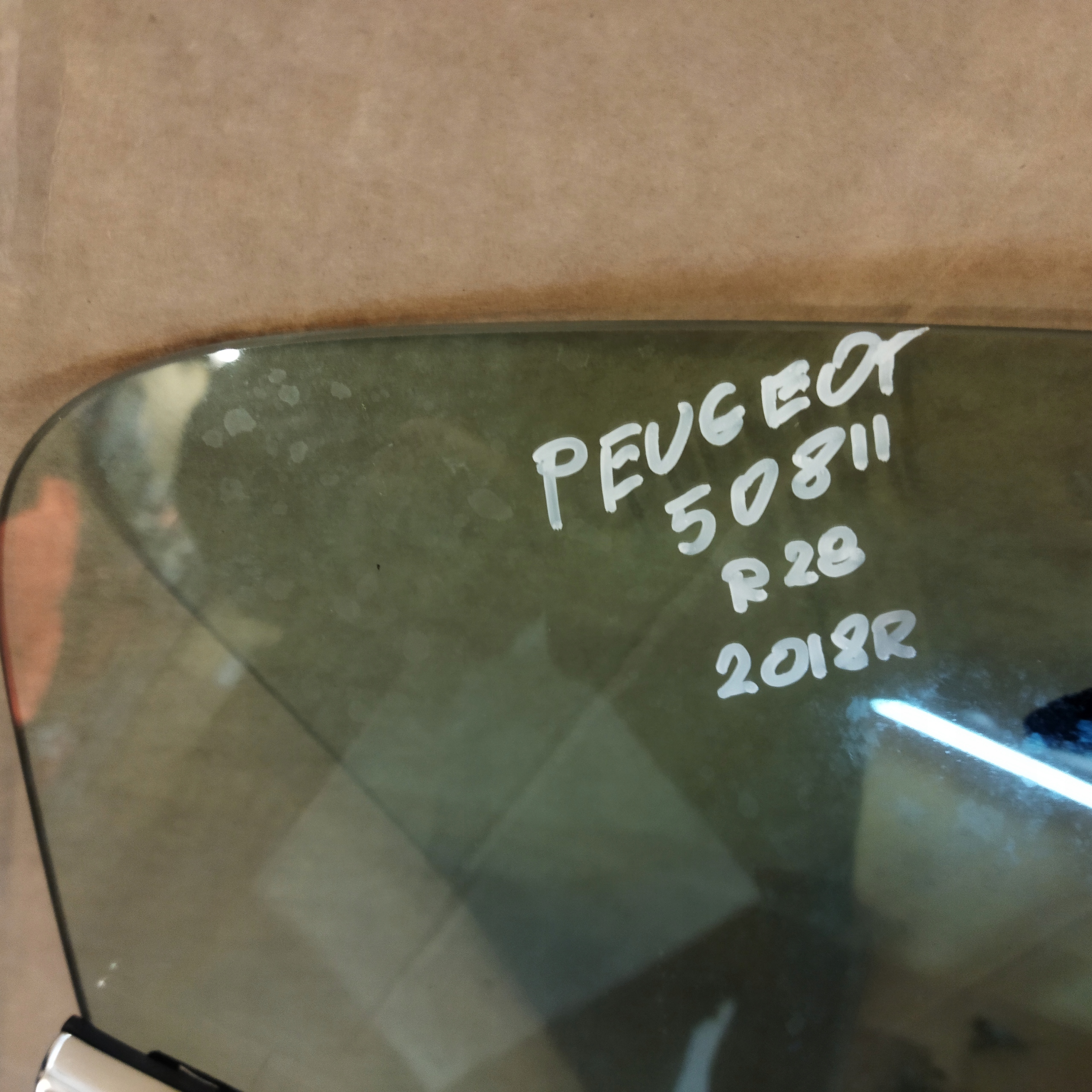 PEUGEOT 508 II SEDAN DRZWI PRAWY TYŁ 2018R Typ samochodu Samochody osobowe