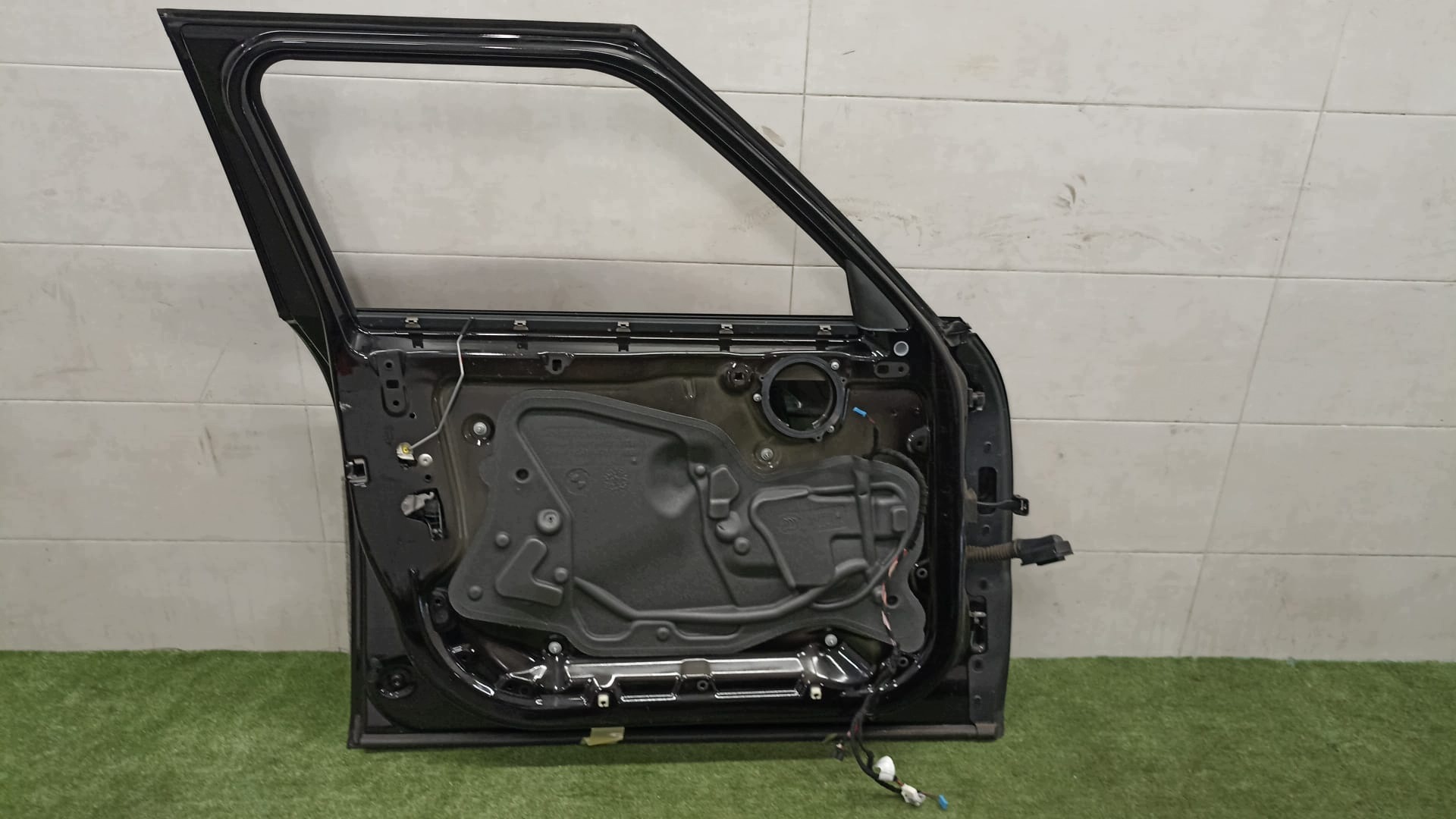 MINI F54 door left front A94