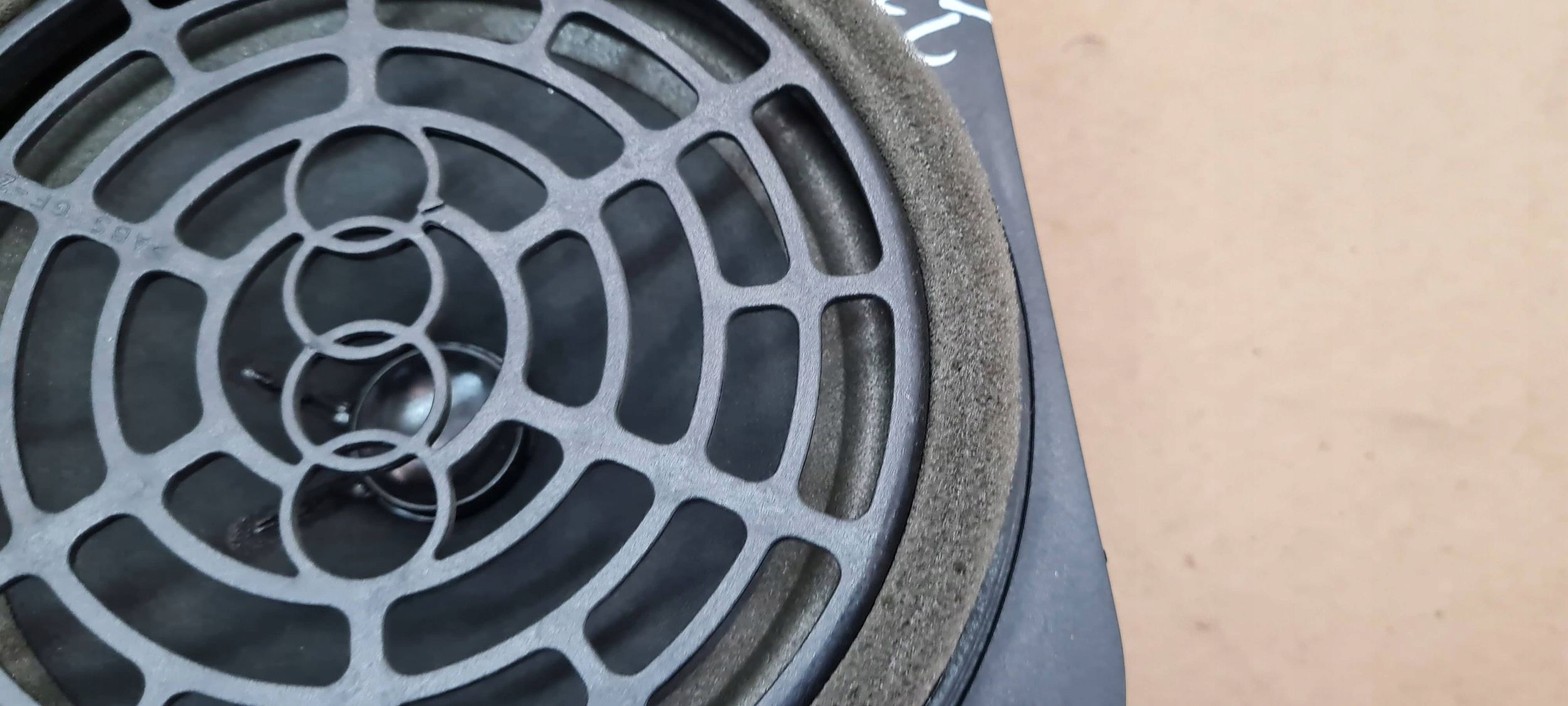 A5 8T speaker right left rear part 8T0035411A BANGOLUFSEN