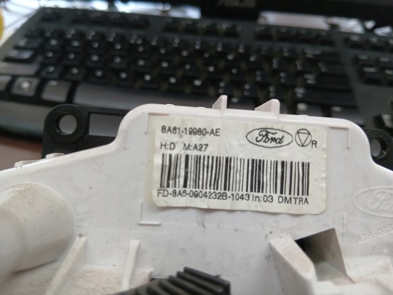 control panel air conditioning devices FIESTA MK7 8A6119980AE