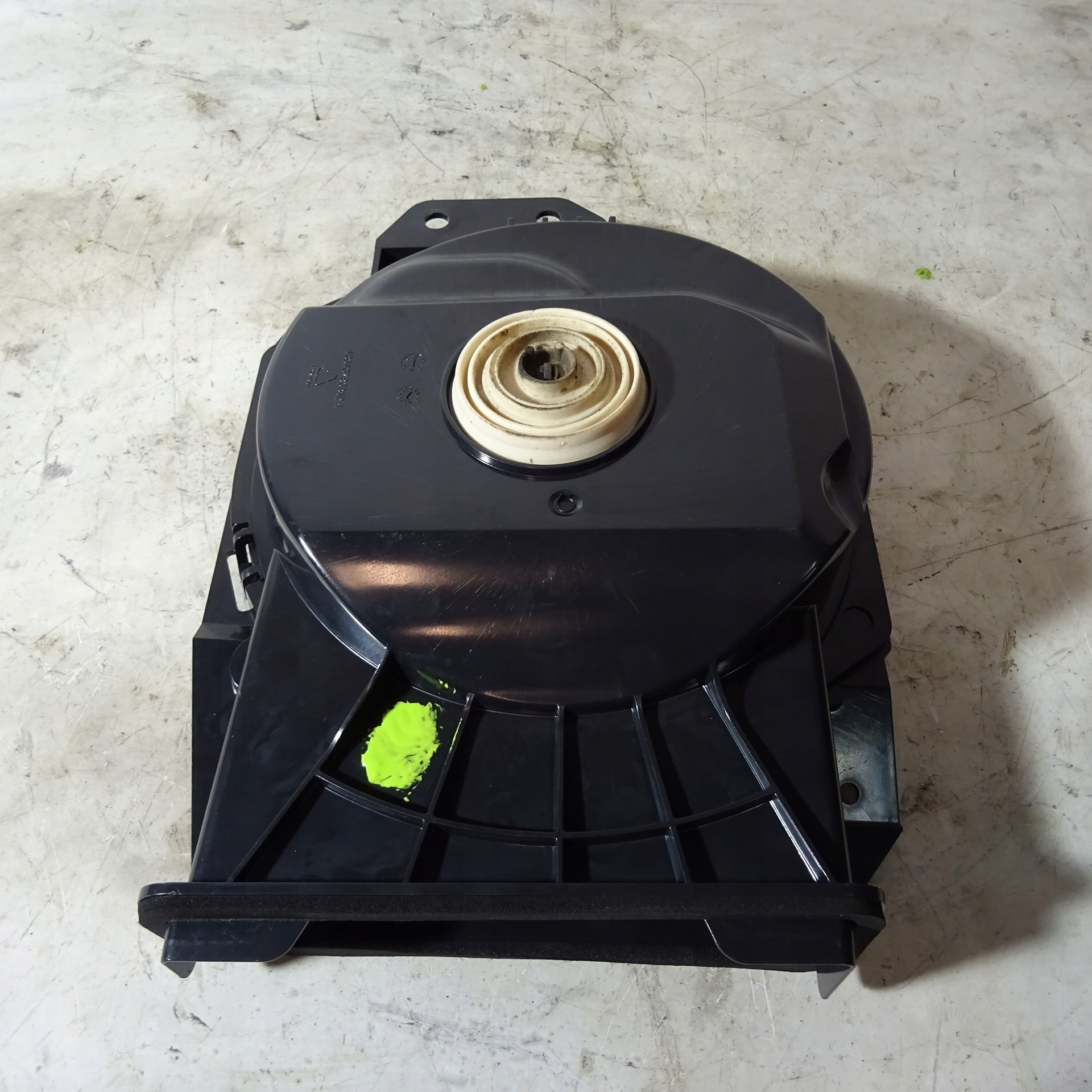 BMW 1 F20 SUBWOOFER left 9210147-06