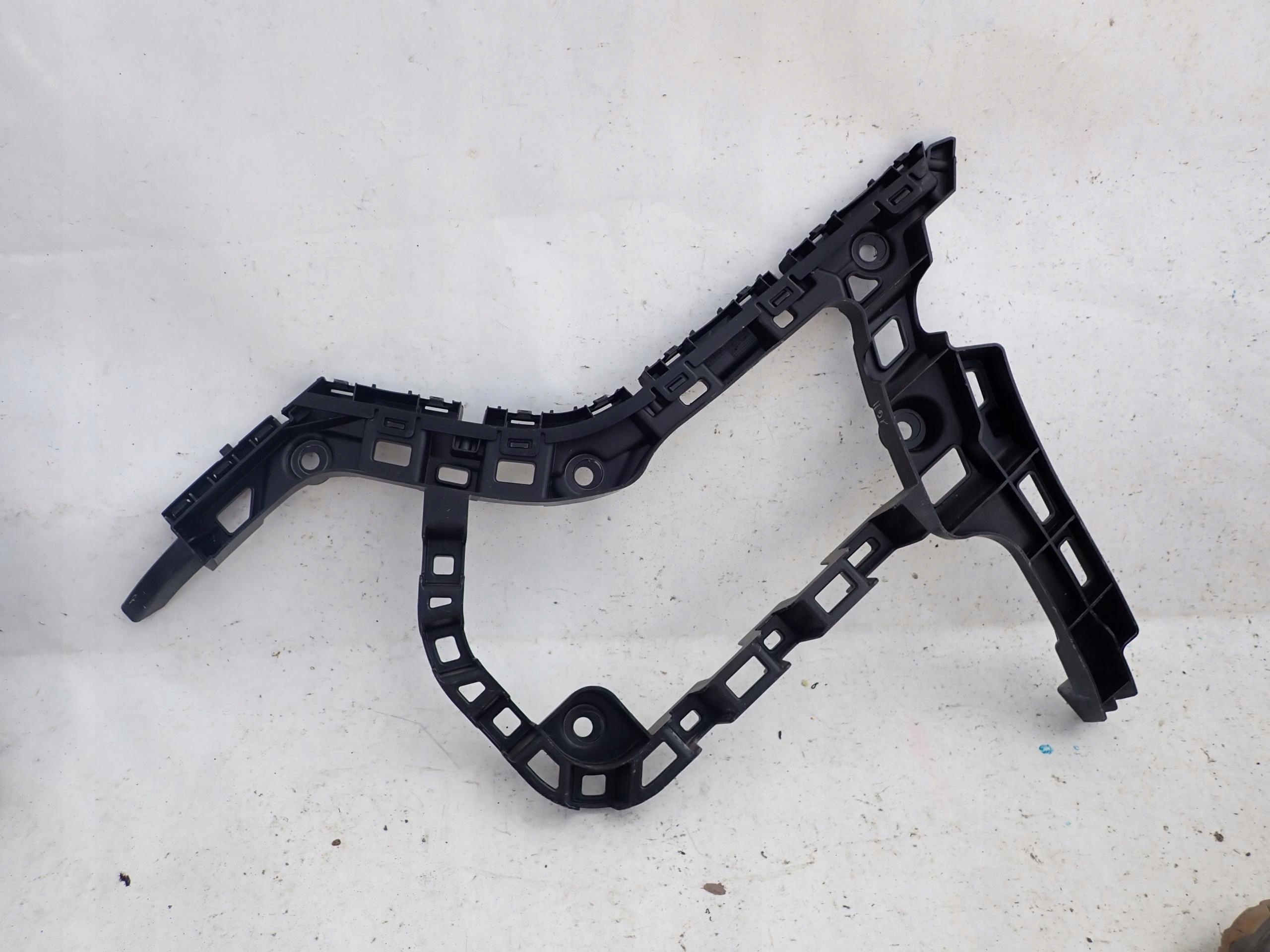 VW GOLF VII KOMBI bumper bracket right rear part
