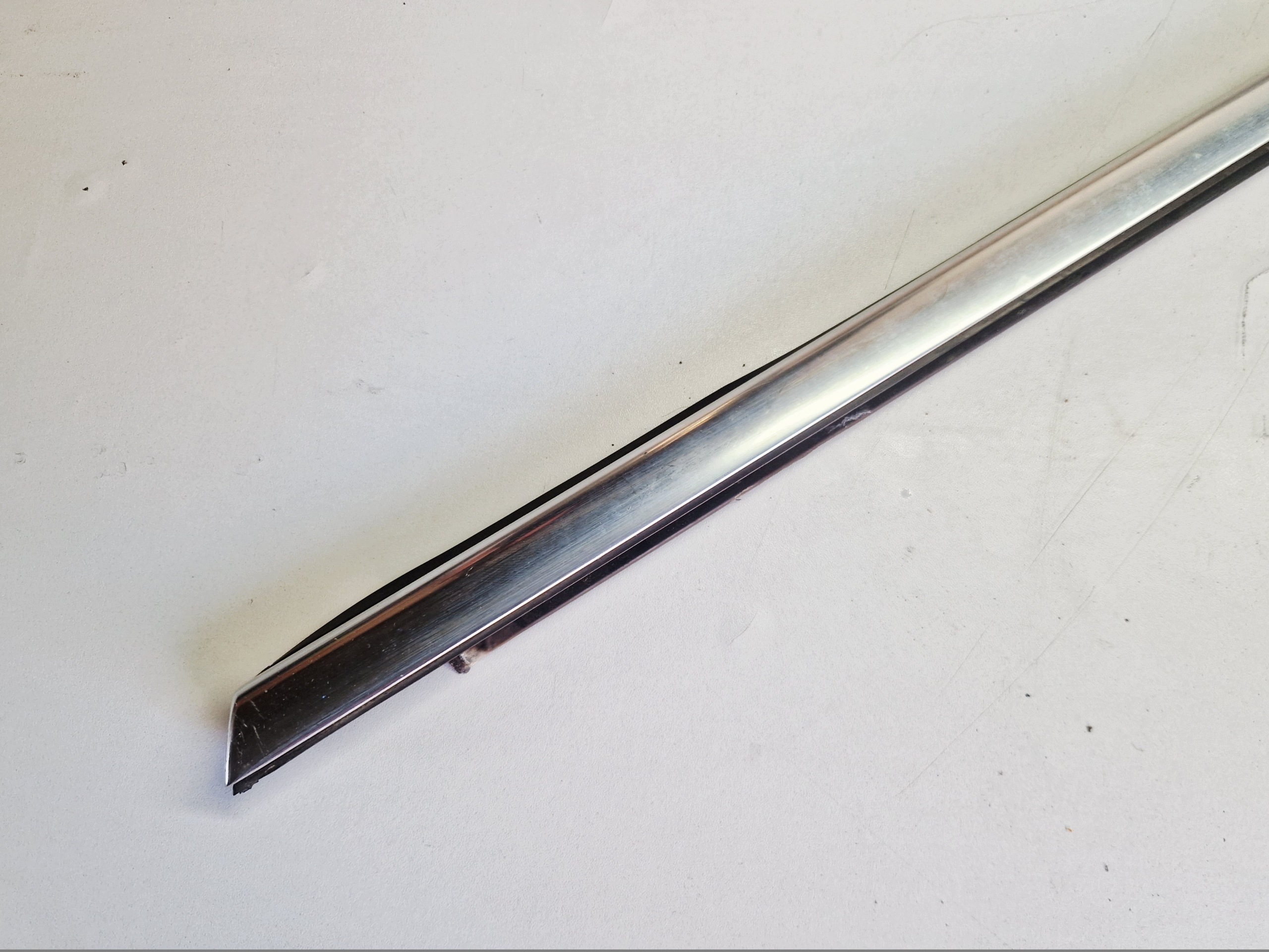 moulding dust windows door right rear part CHROM FORD MONDEO MK4 HB