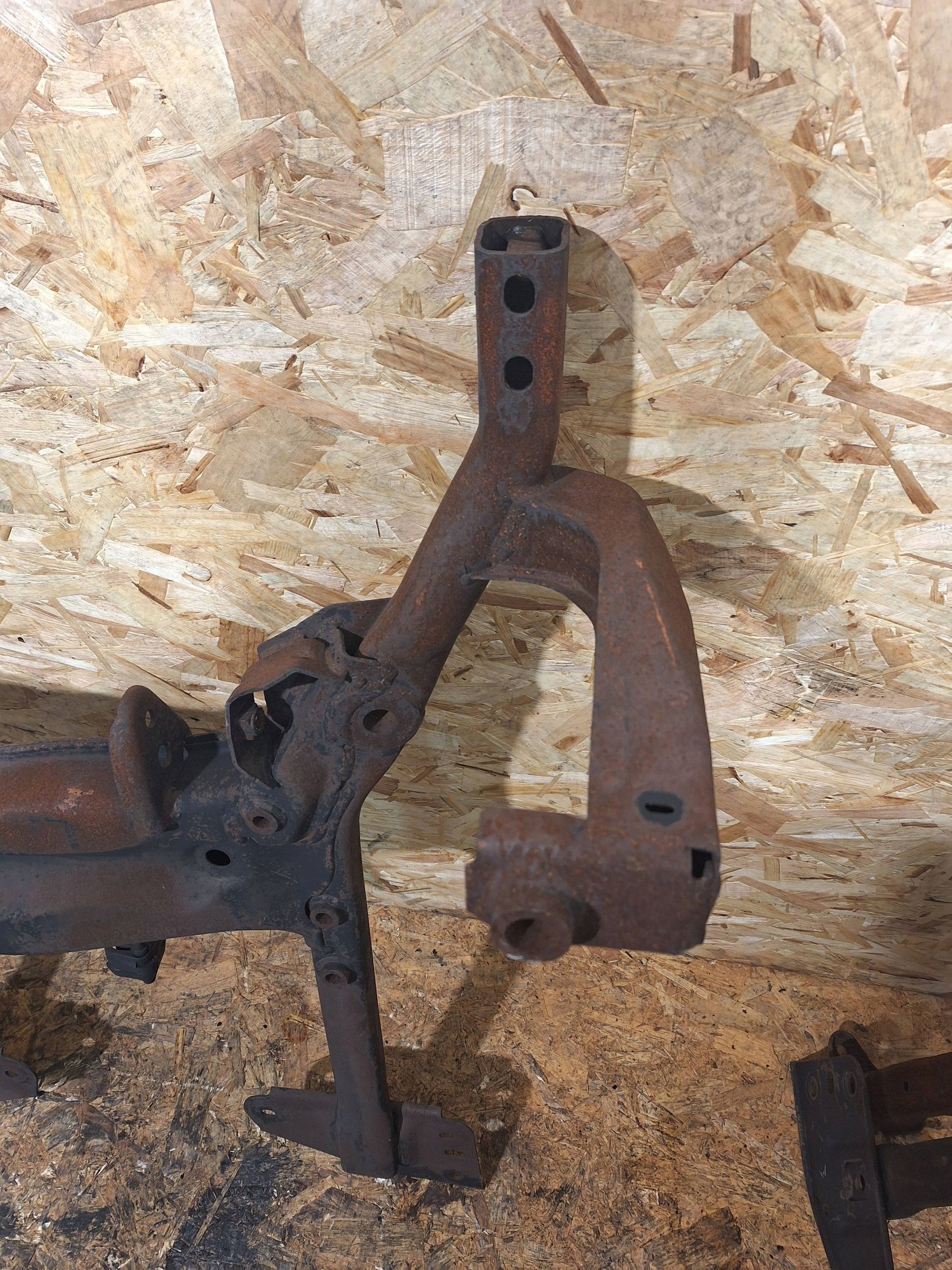 SANKI KOŁYSKA WÓZEK MINI COOPER R55 R56 R57 06-13 Producent części Mini OE