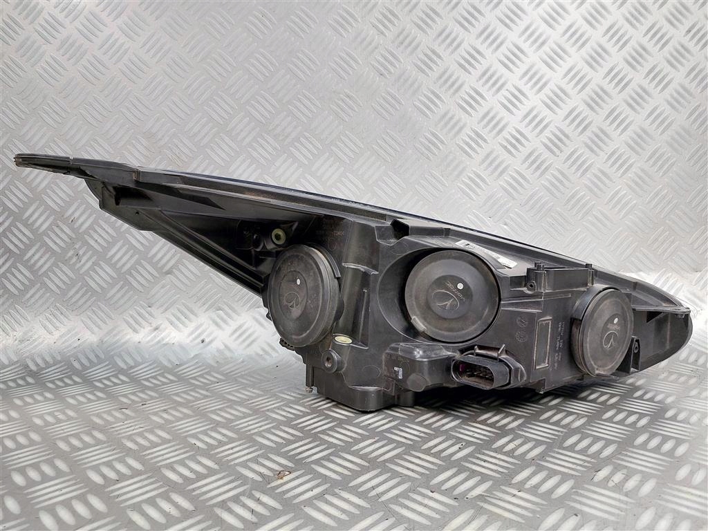 Reflektor lampa przód lewa Ford Focus MK3 LIFT XENON 15- Typ samochodu Samochody osobowe