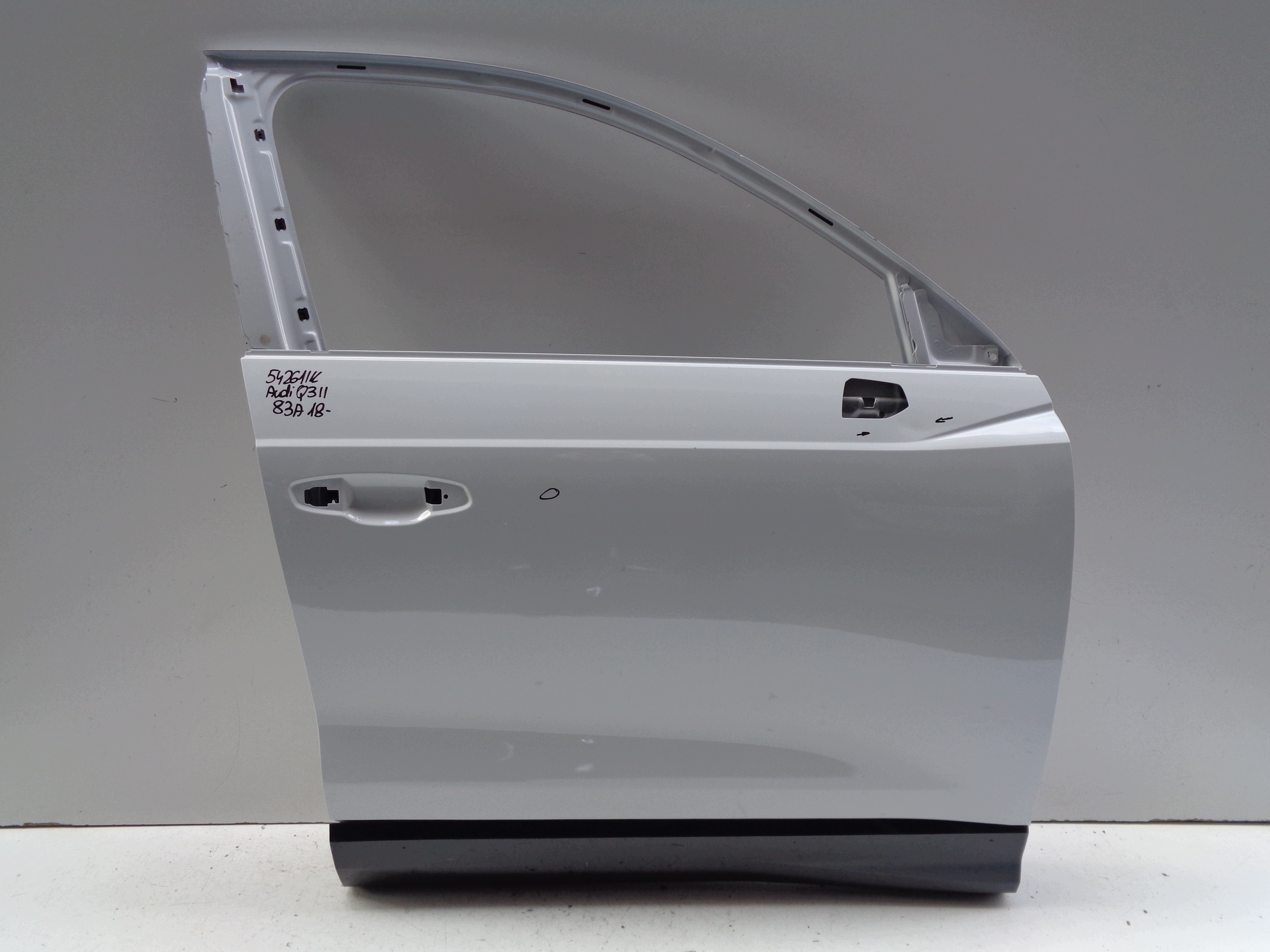 door right front AUDI Q3 II 83A 18- NR 54261