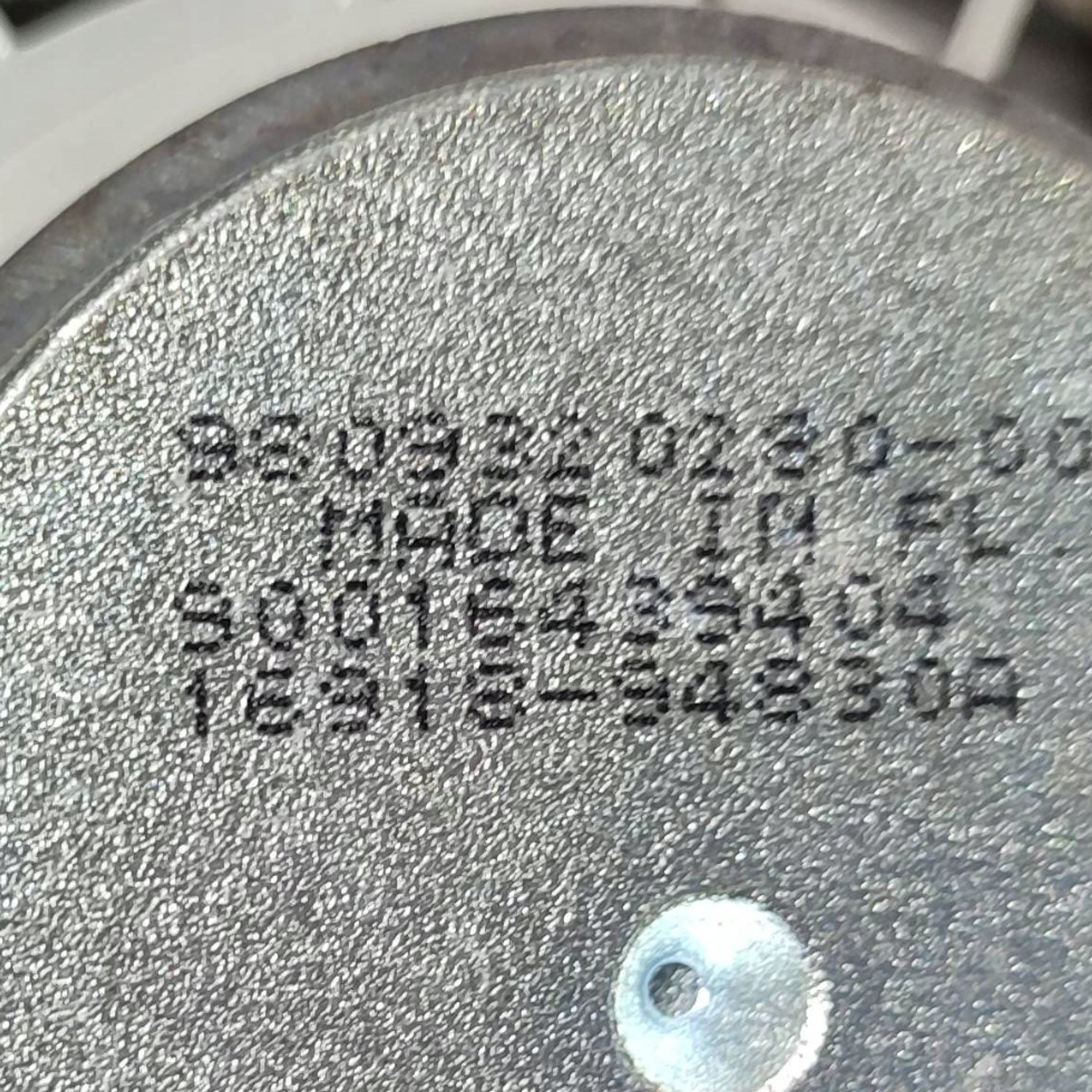 Peugeot 2008 and 2018 rear part side right speaker door