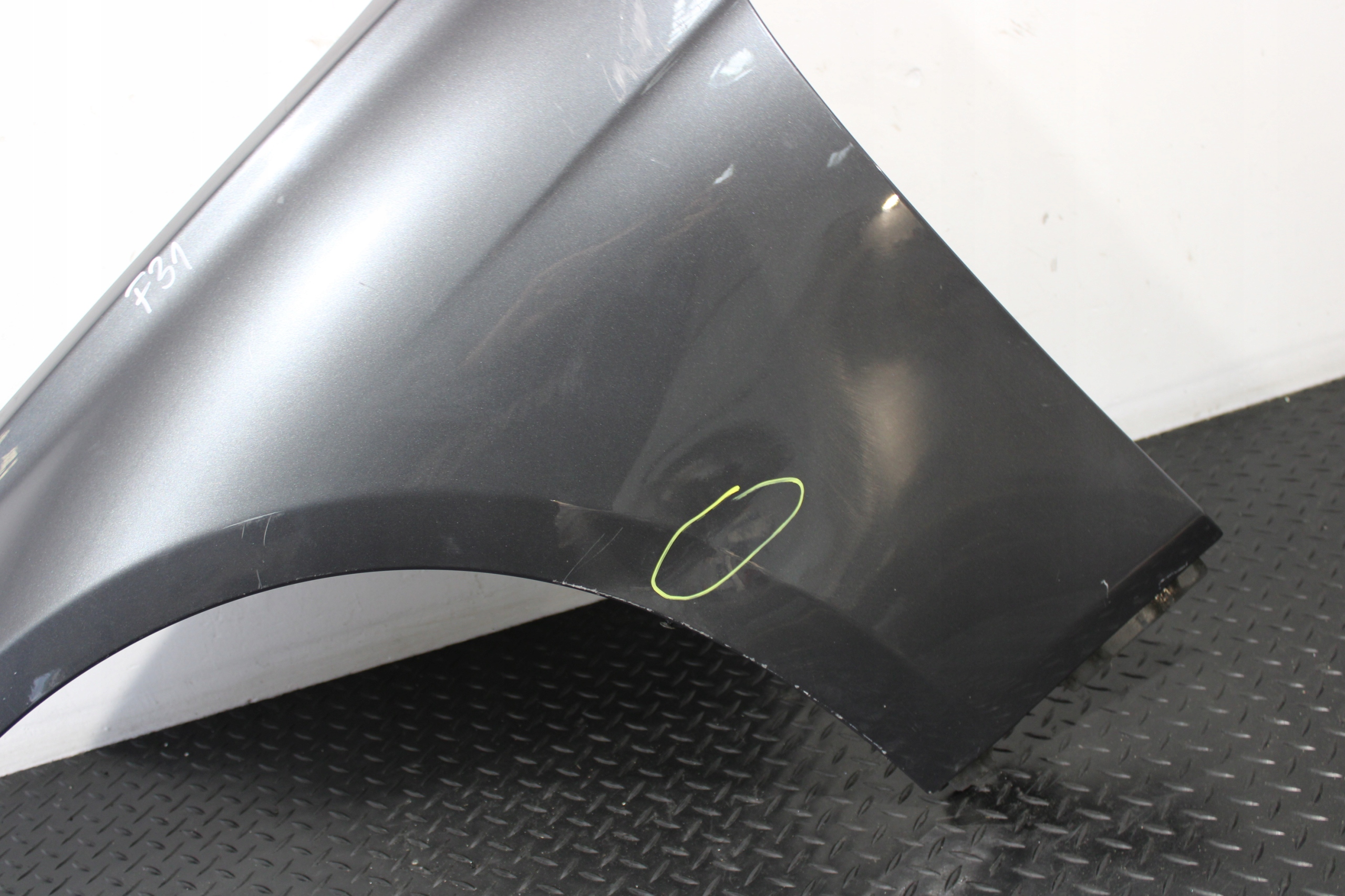 fender left front front BMW 3 F30 LIFT
