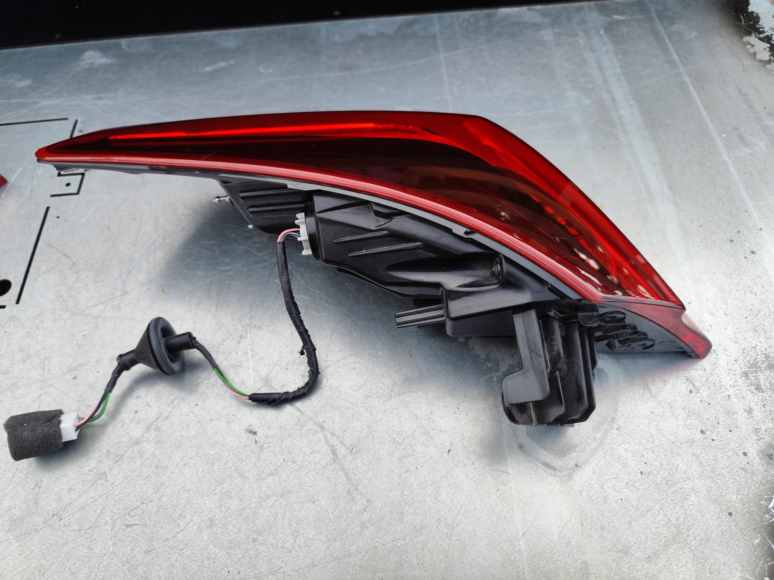 KIA X-CEED light rear part rear right