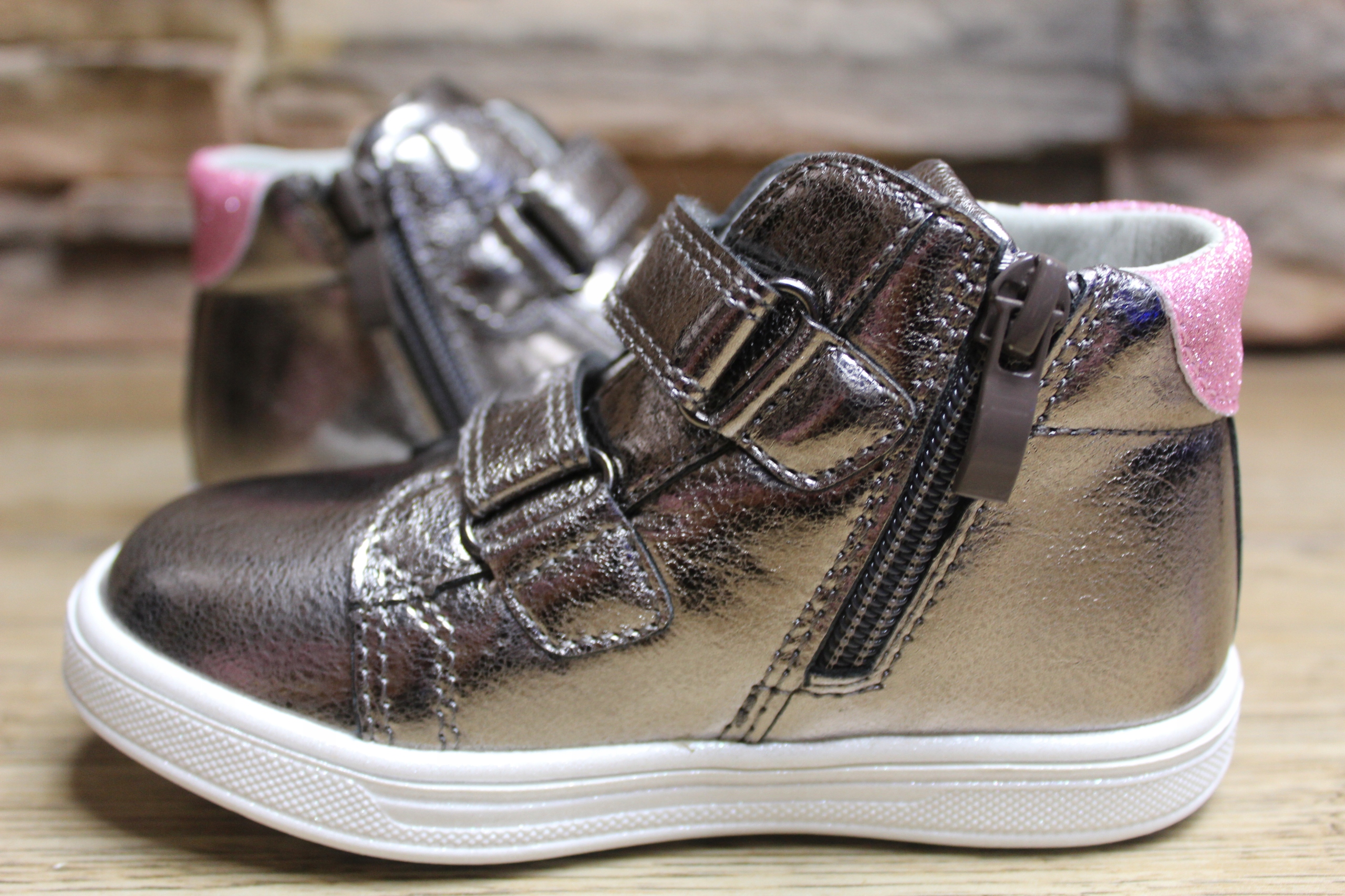 BUTY DZIEWCZĘCE PRZEJŚCIOWE PÓŁBUTY ROZ. 26 Kolor szary