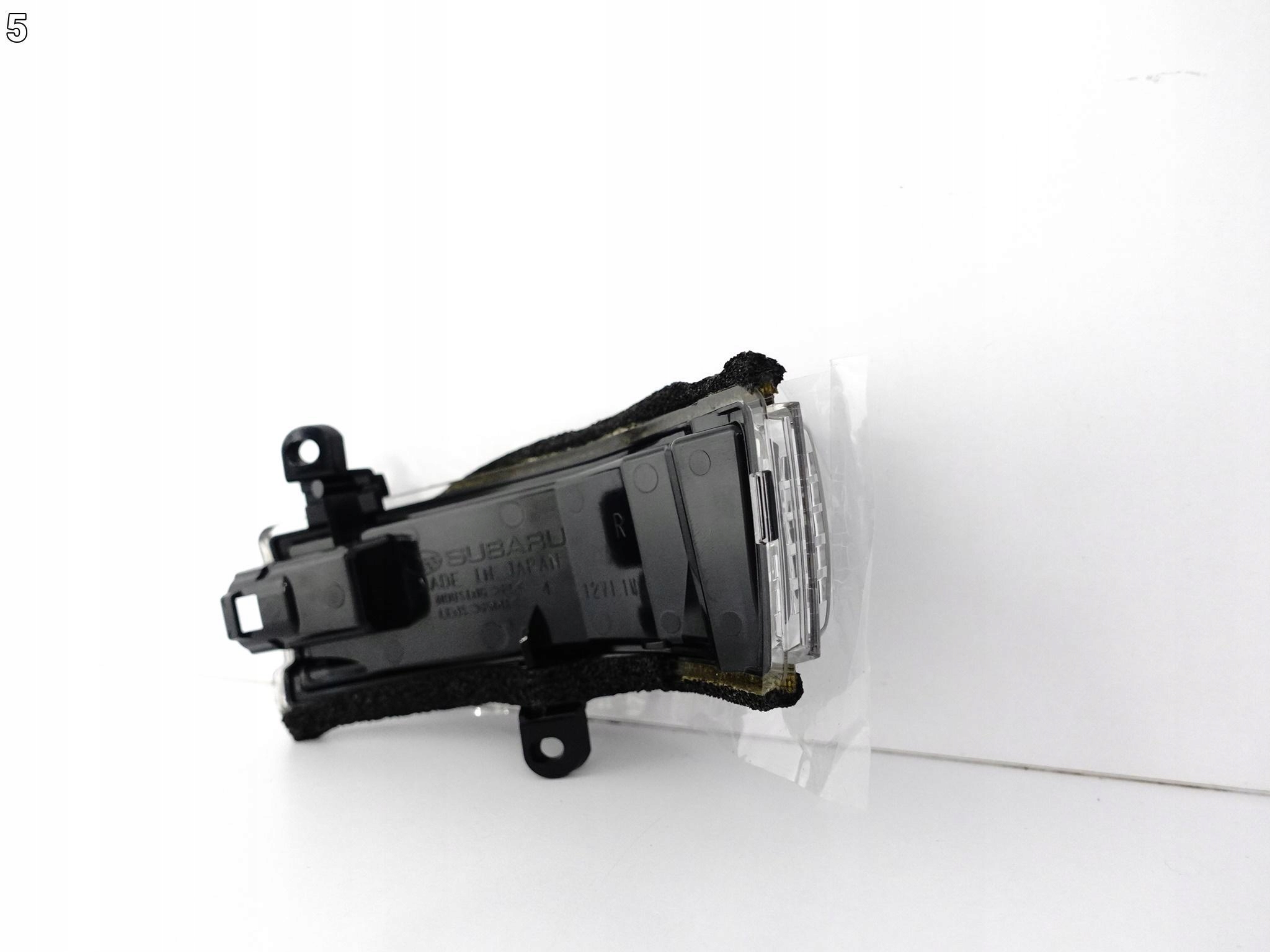 SUBARU IMPREZA WRX STI 14- indicator W mirror right front