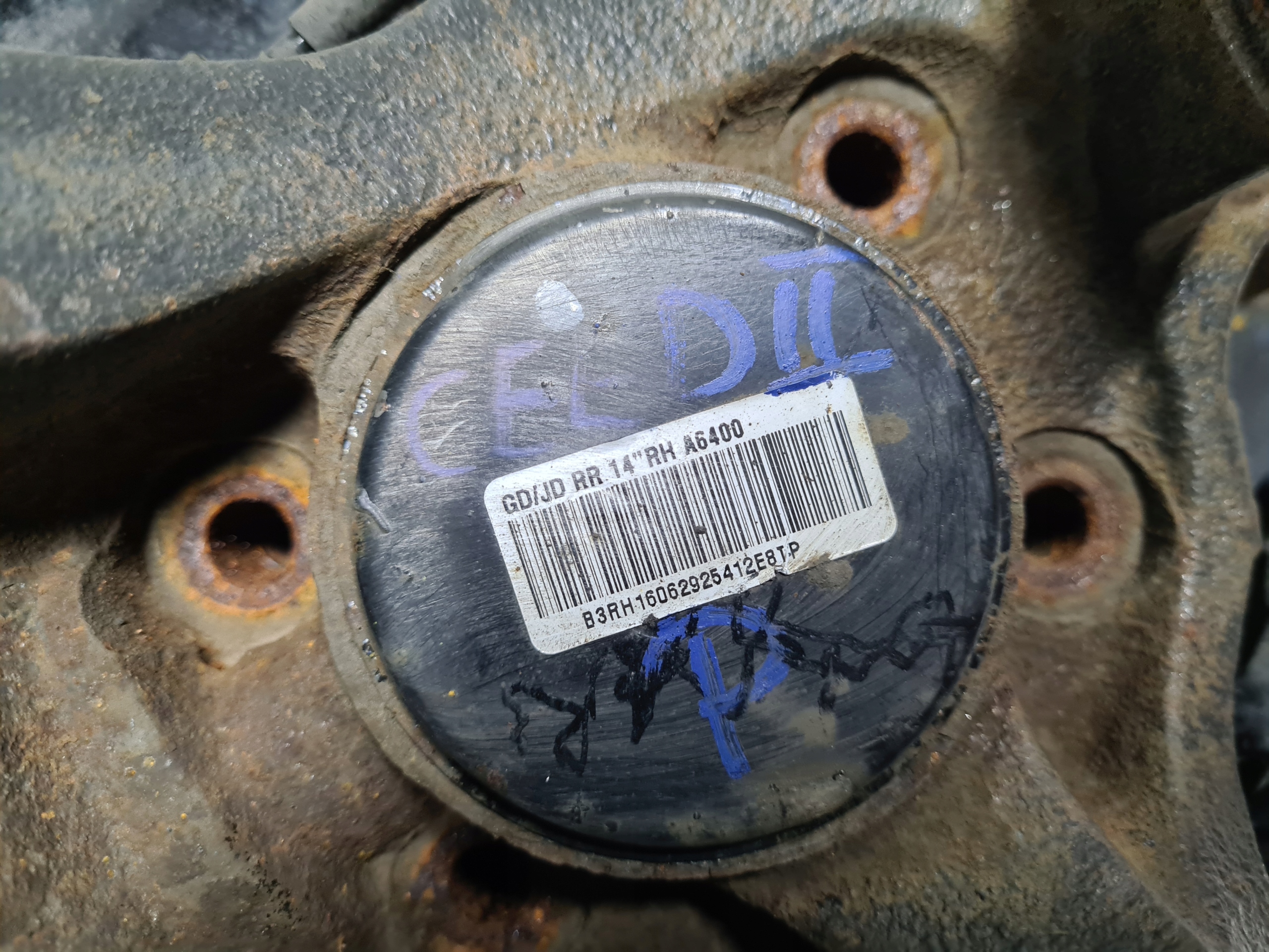 KIA CEED II I30 Mozzo FUSELLO perno mozzo Destra posteriore 2012