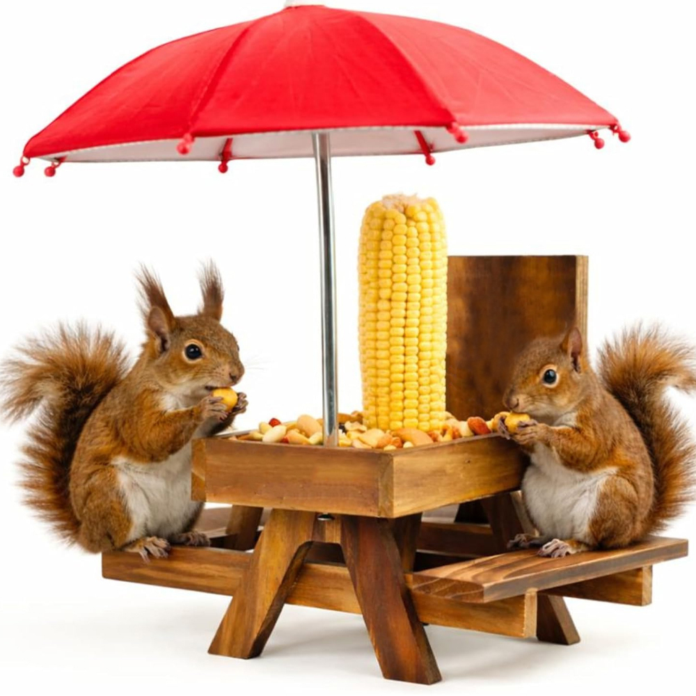 Levně Dřevěné Krmítko Pro Veverky Se Stříškou Je Odolné Vůči Povětrnostním Vlivům