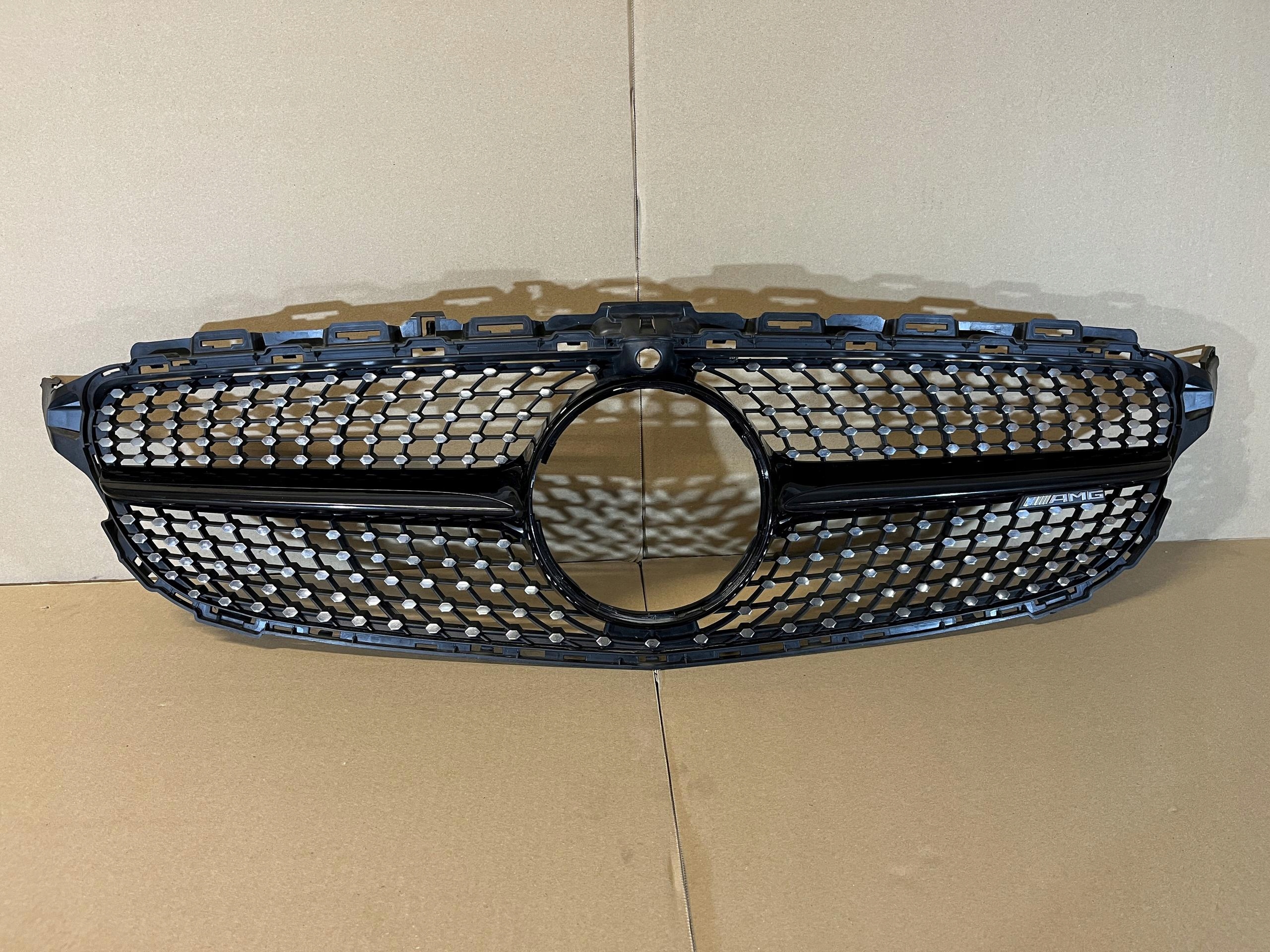 MERCEDES C KLASA W205 AMG GRILL ATRAPA DIAMOND
