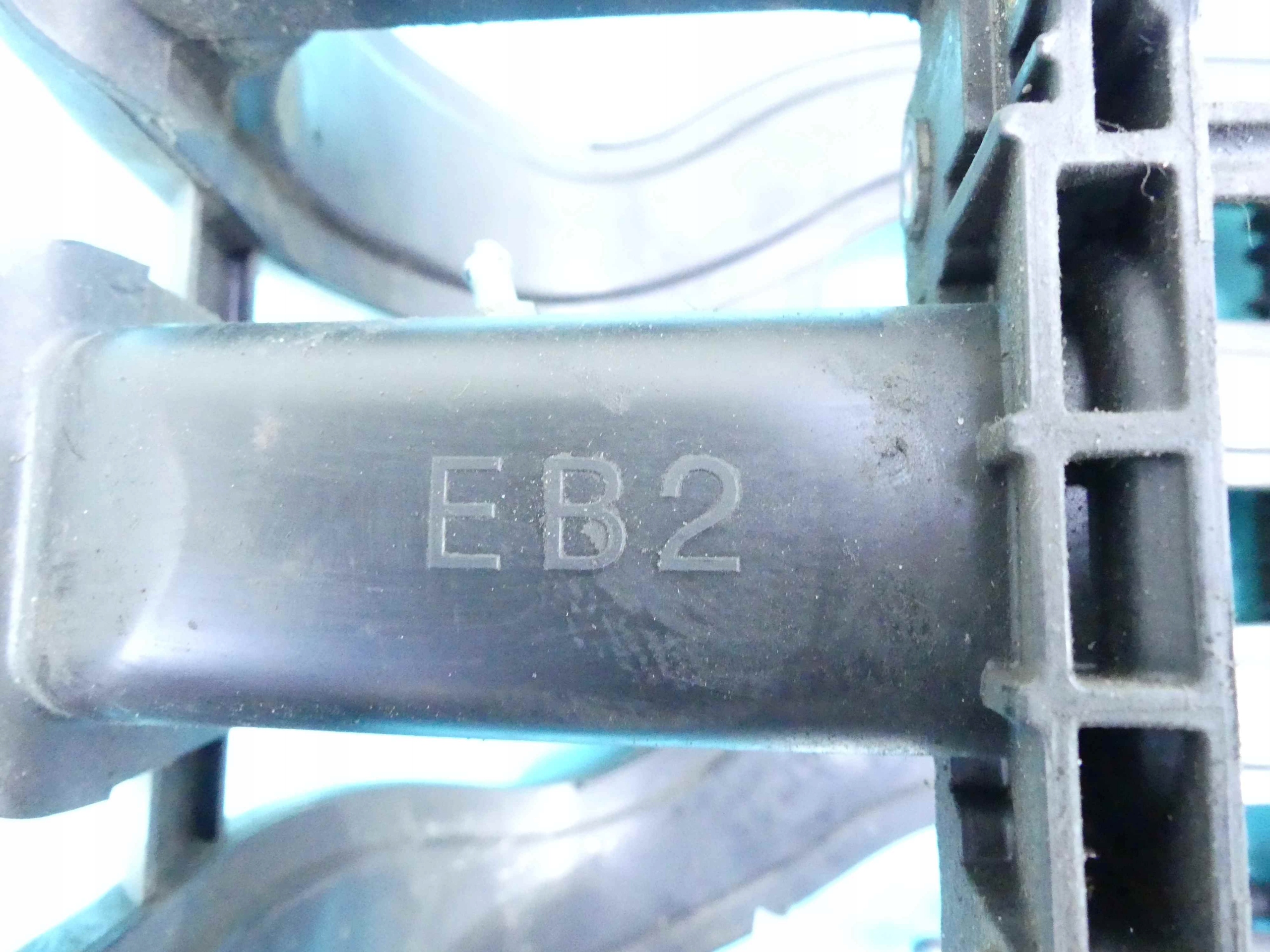 коллектор Впускный peugeot 301 1.2 12V 72KM