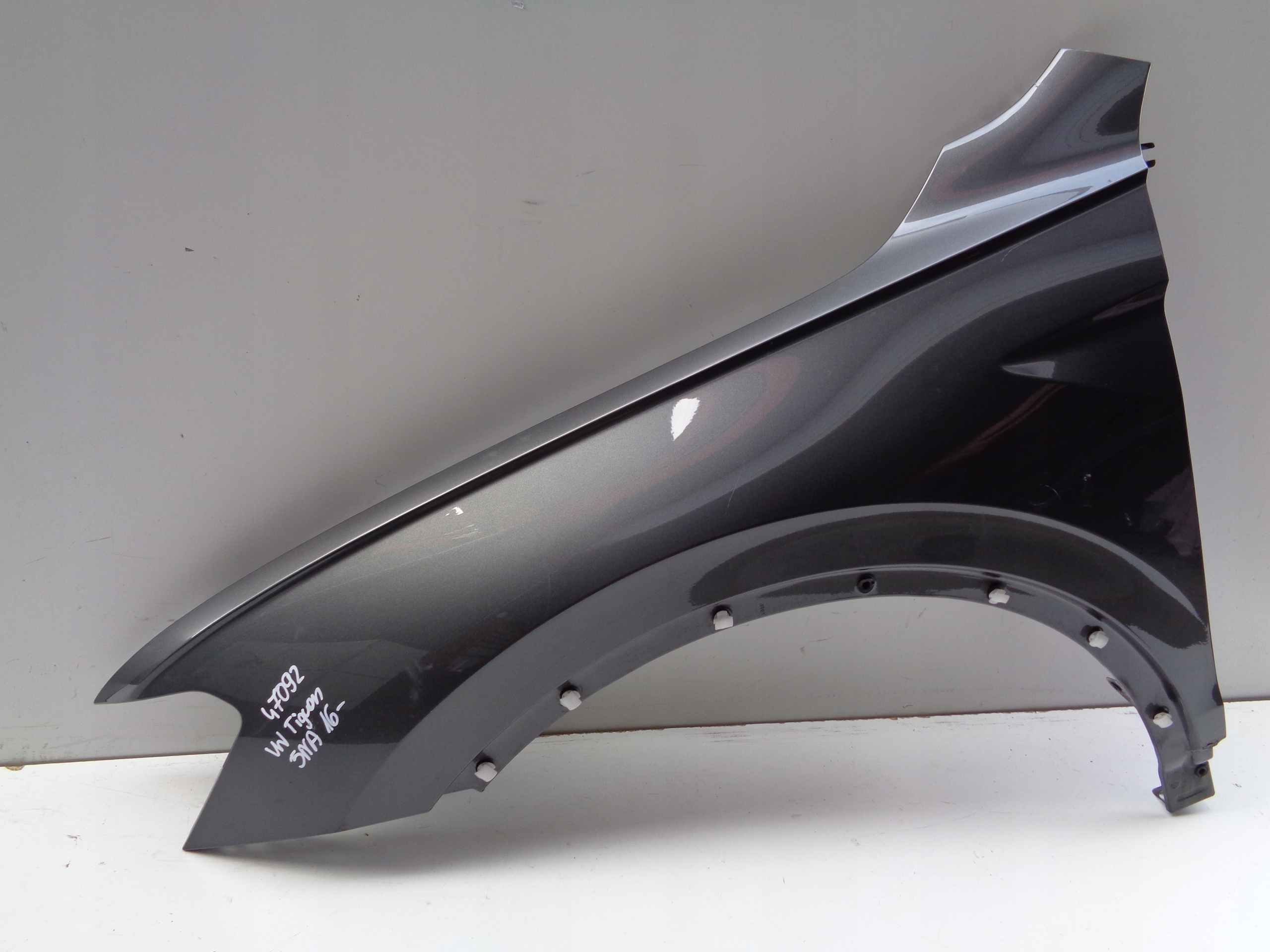 fender left front VW TIGUAN II 5NA 16- NR 47092