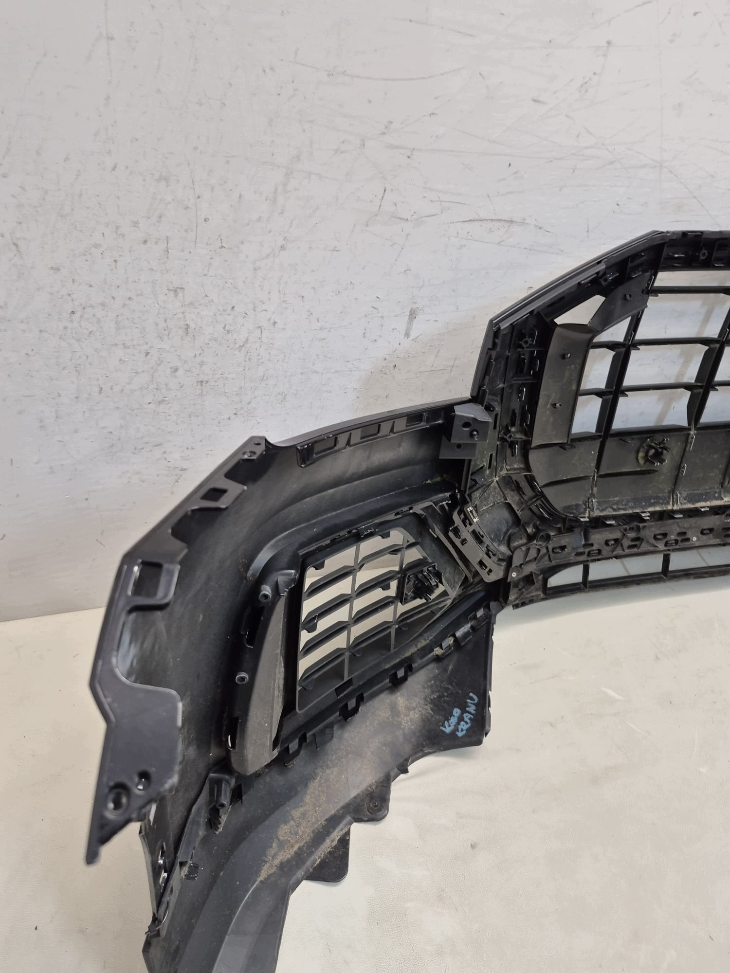 AUDI Q8 4M8 ZWYKLY 18- bumper front front grill grid PDC 4M8807437A