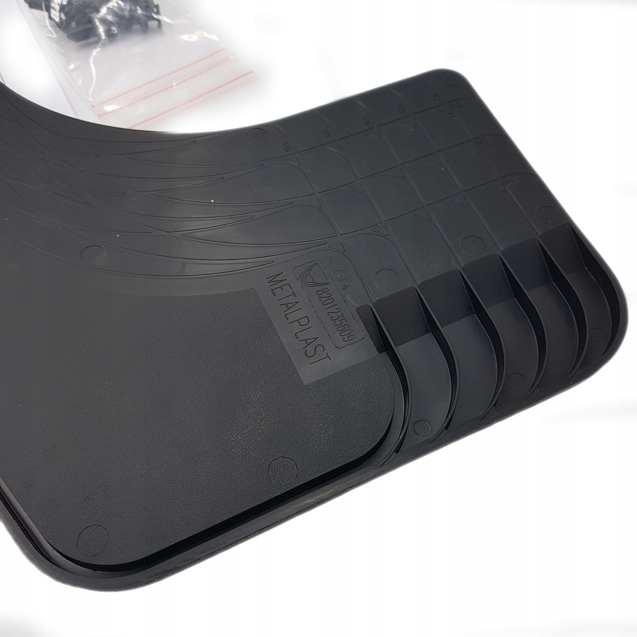 ORYGINALNE CHLAPACZE DACIA DUSTER DOKER LOGAN Installation side front rear