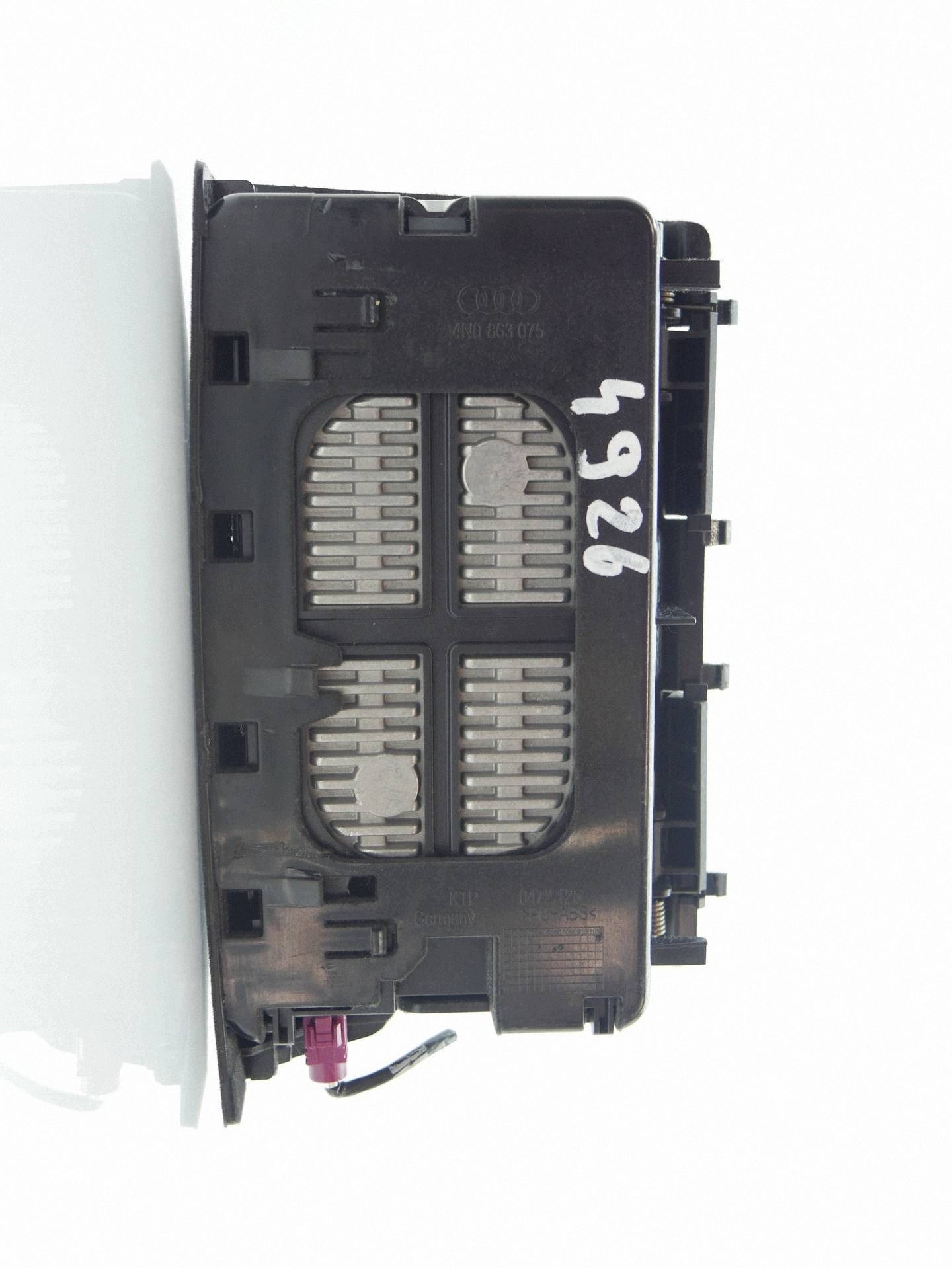 adapter USB LADOWARKA 4N0863075 AUDI A8 D5