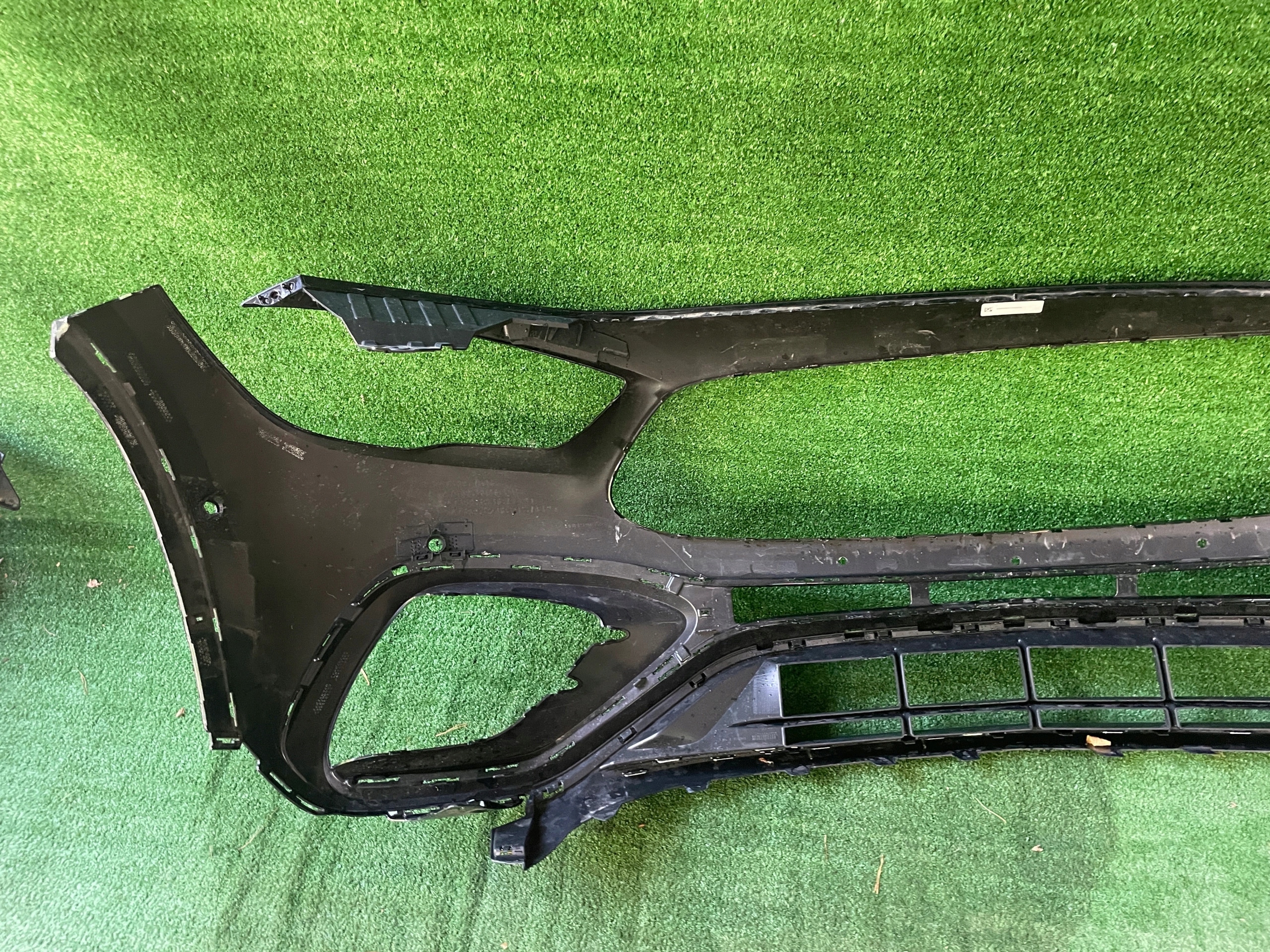 Mercedes GLA 247 45 AMG lift bumper front front