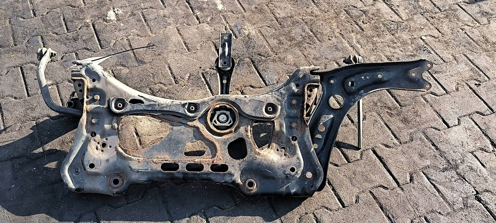 axle beam front SKODA OCTAVIA III