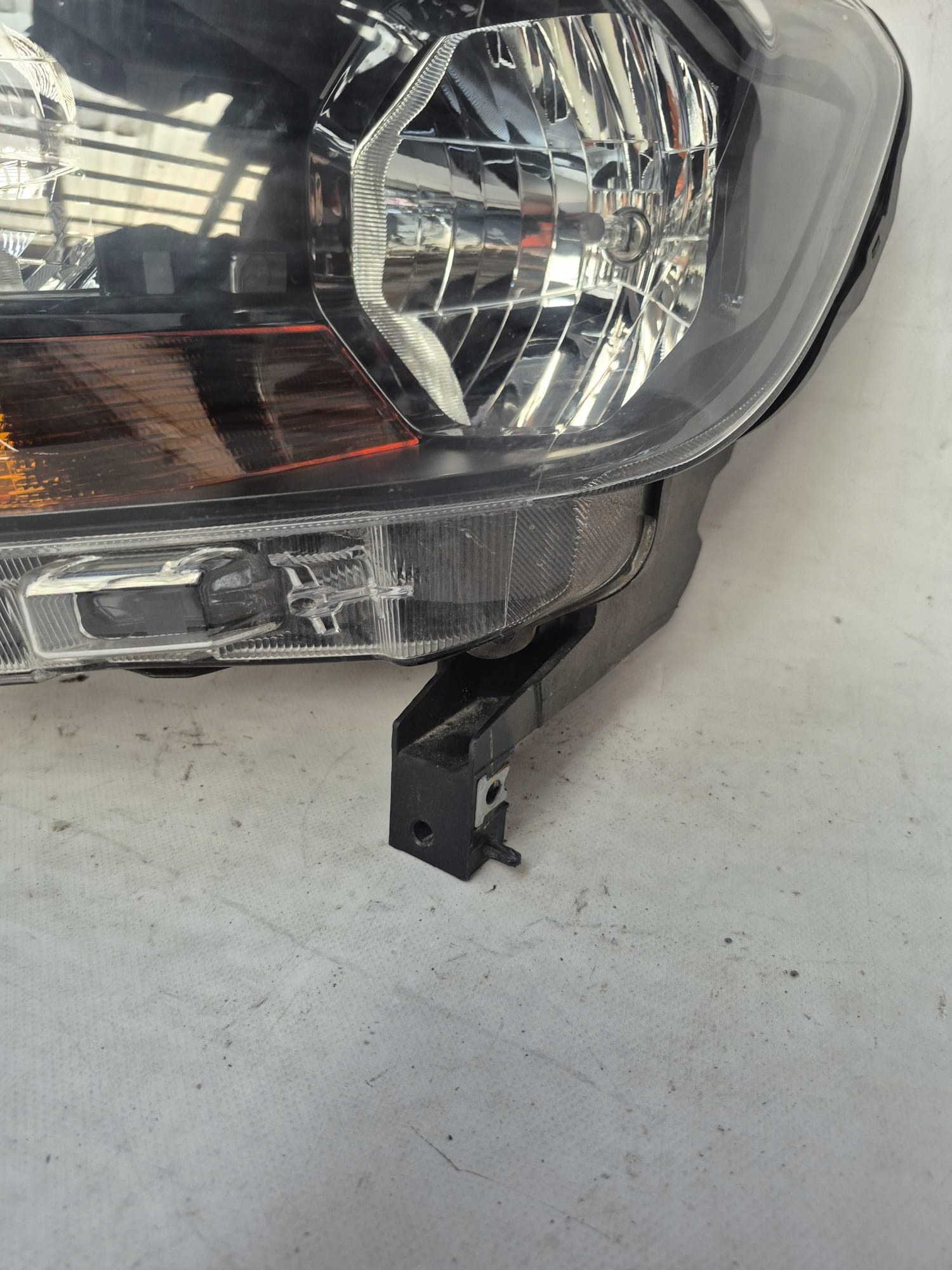 FORD RANGER III LIFT 15- light left front front ZWYKLA EB3B-13W030