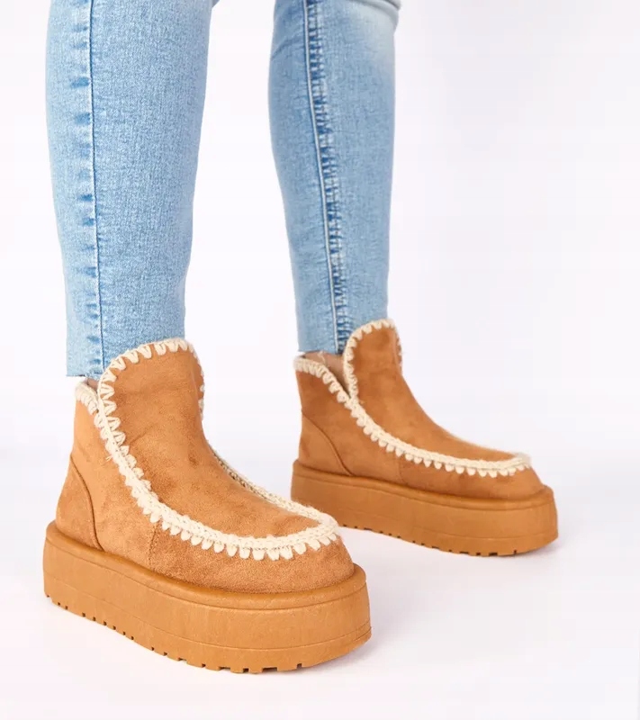 Hnědé sněhule na platformě s ozdobnou výšivkou Alwena