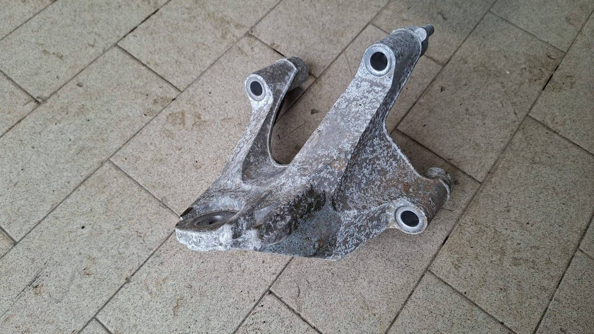 engine mount front side right Mazda CX-60 2.5 PHEV e-skyactiv