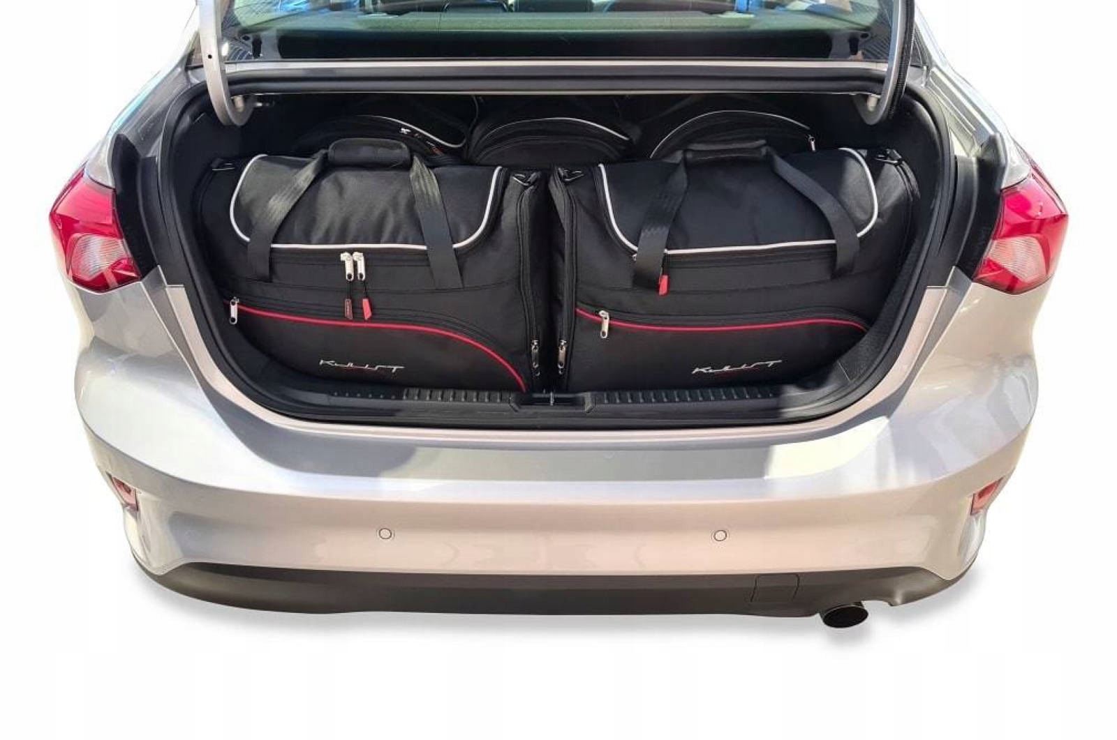 J&j Automotive Sada 5ks cestovných tašiek Sport pre Ford Focus Limousine 2