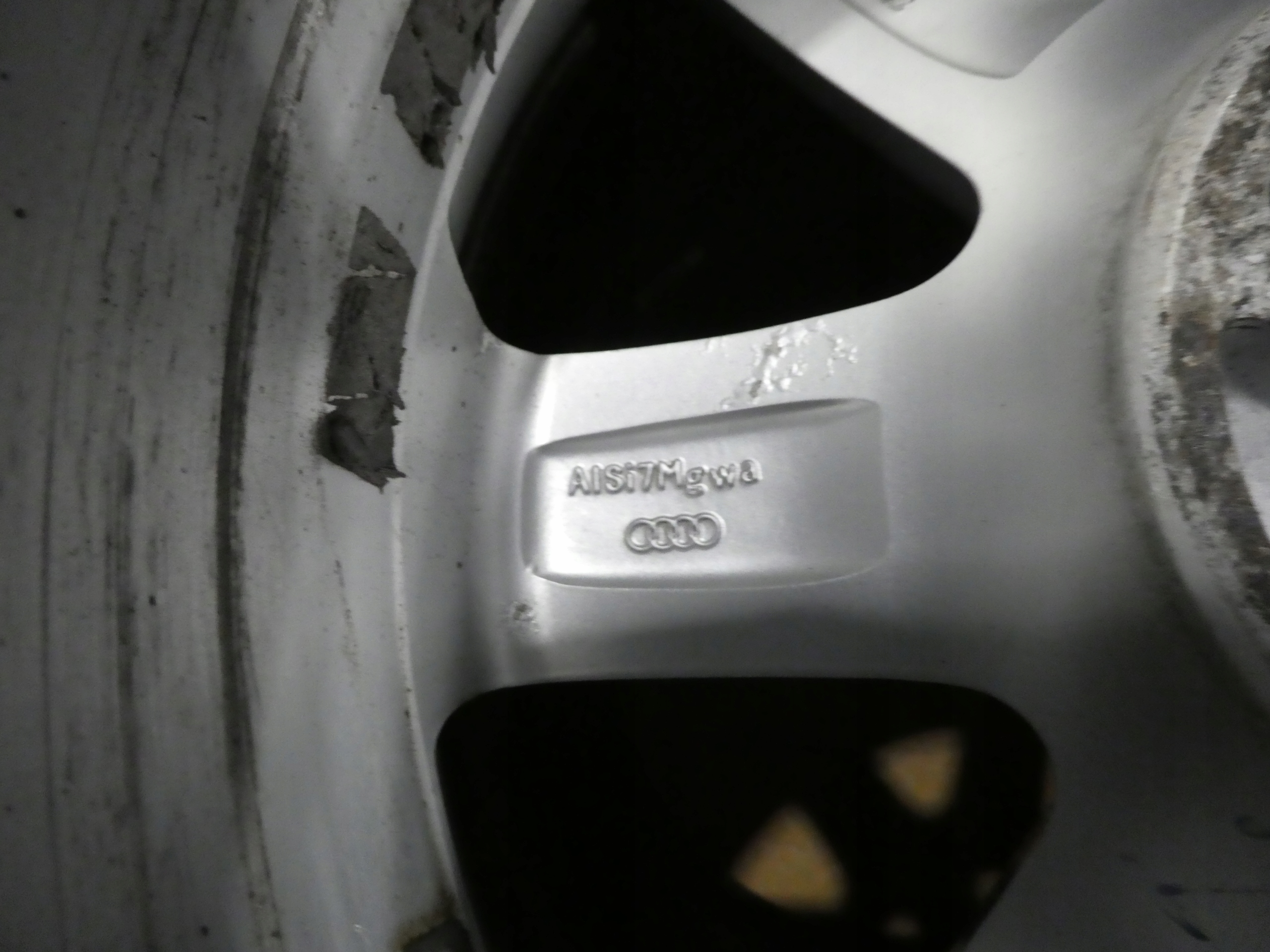 1X disk hliníkový disk AUDI 4F0071496