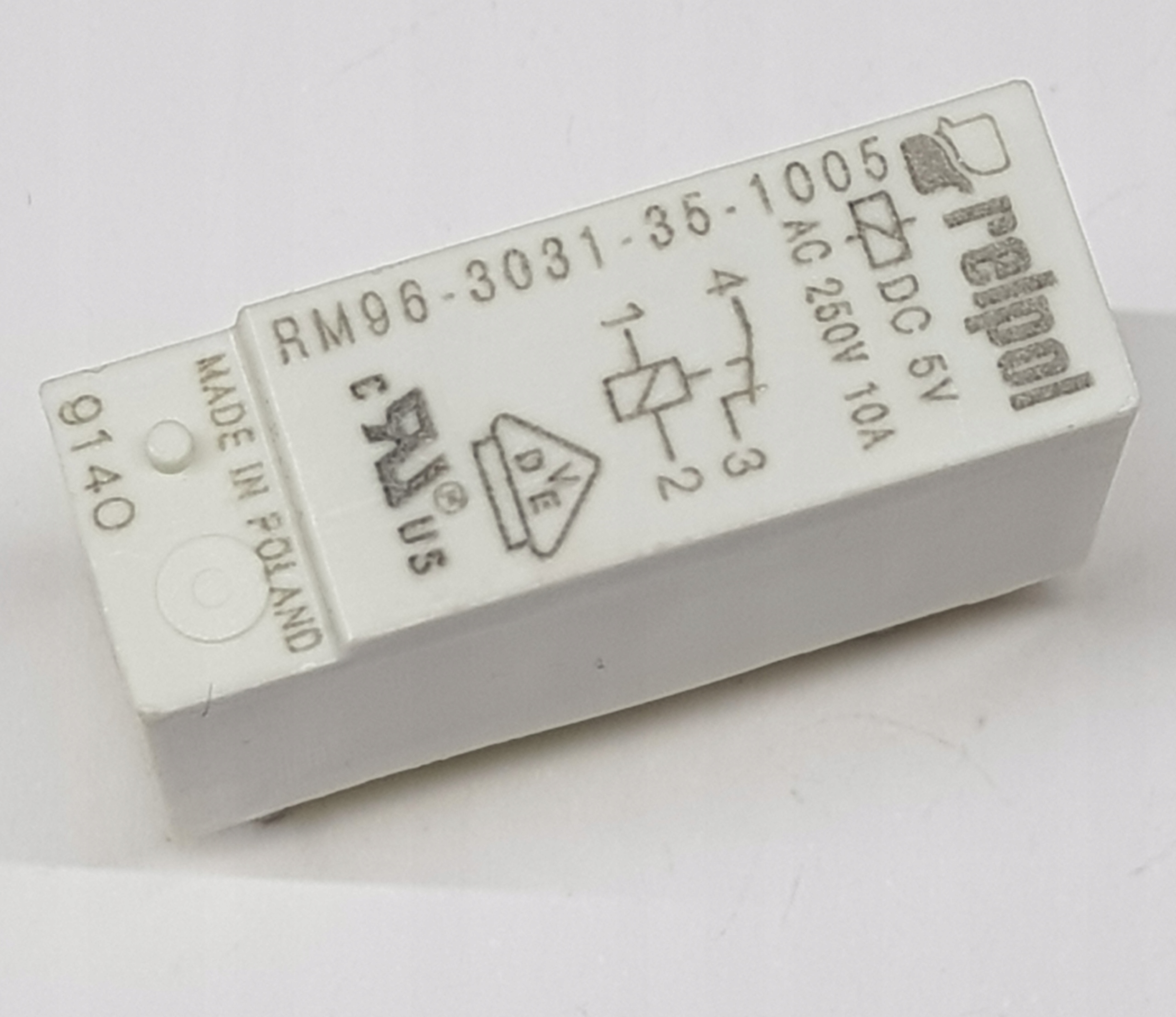 Przekaźnik RM96-3031-35-1005 RM96 3031 35 1005 5V Relpol