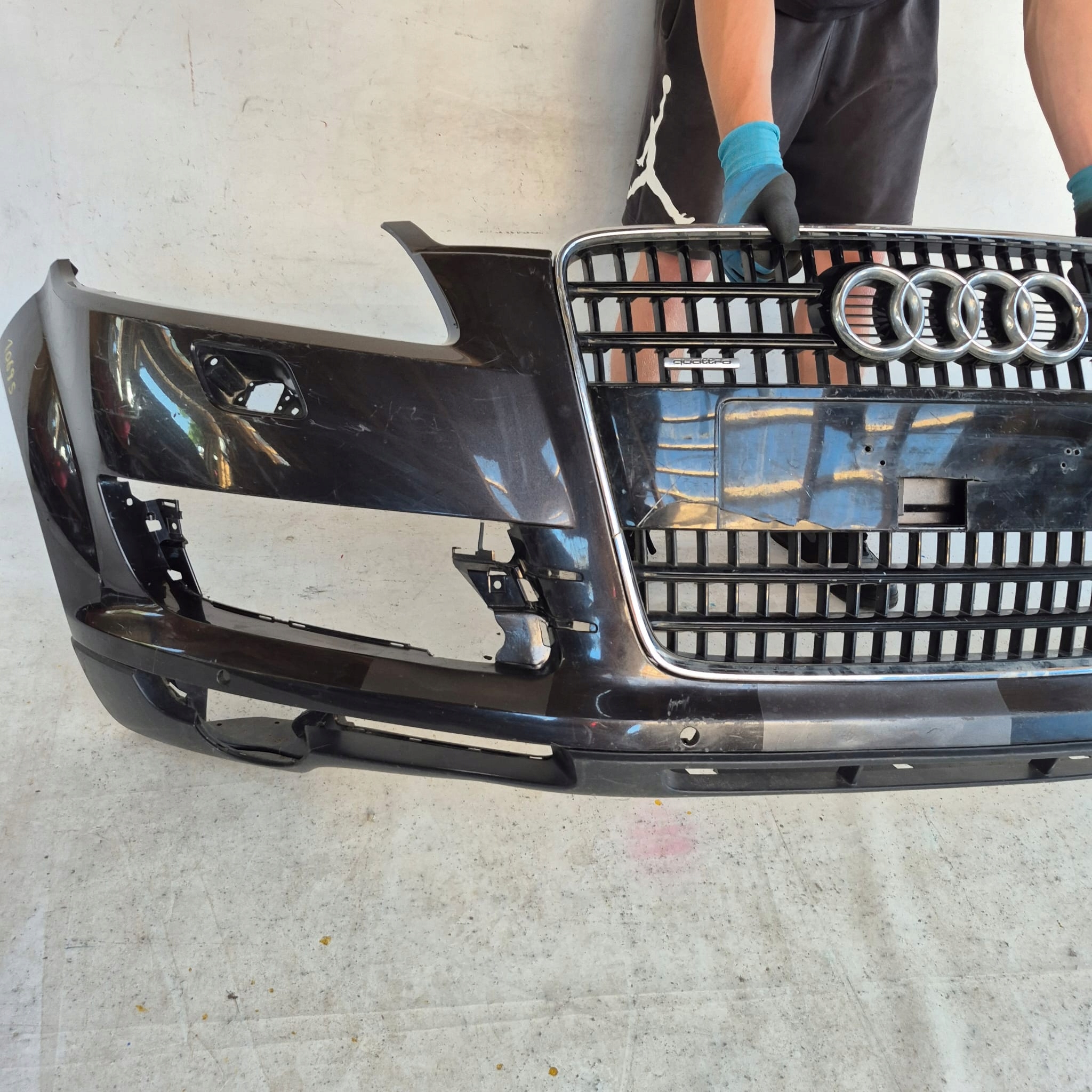 AUDI Q7 and 1 4L 05-09 bumper front front washer PDC