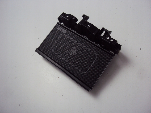 ИНДУКЦИОННОЕ ЗАРЯДНОЕ УСТРОЙСТВО HYUNDAI KONA 2017-