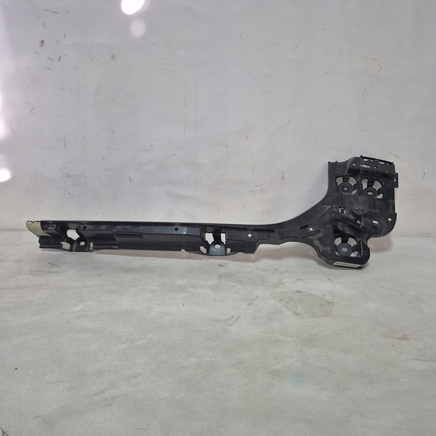 BMW 3 G21 m-packet 19r. -> support holder of a bumper right front 7469366