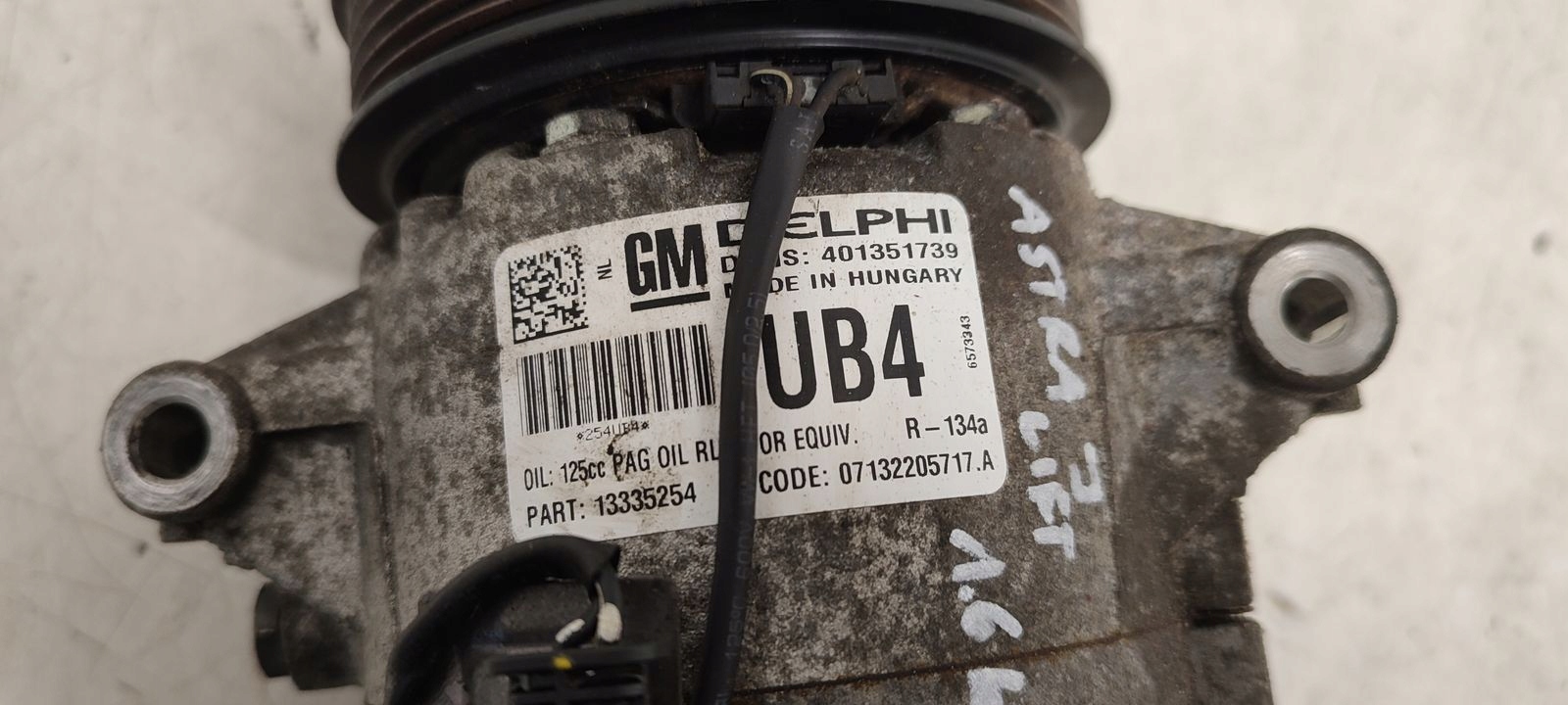 compressor of the air conditioning compressor; Opel Astra J LIFT 1,6