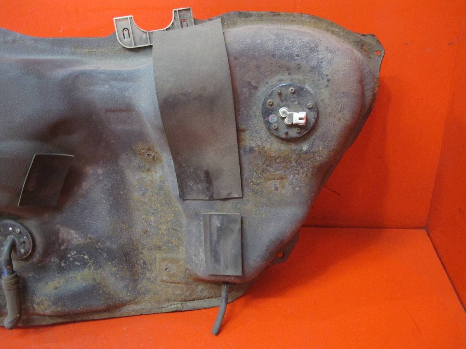 LEXUS IS II E2 IS200 IS220 IS250 06- tank kraftstofftank