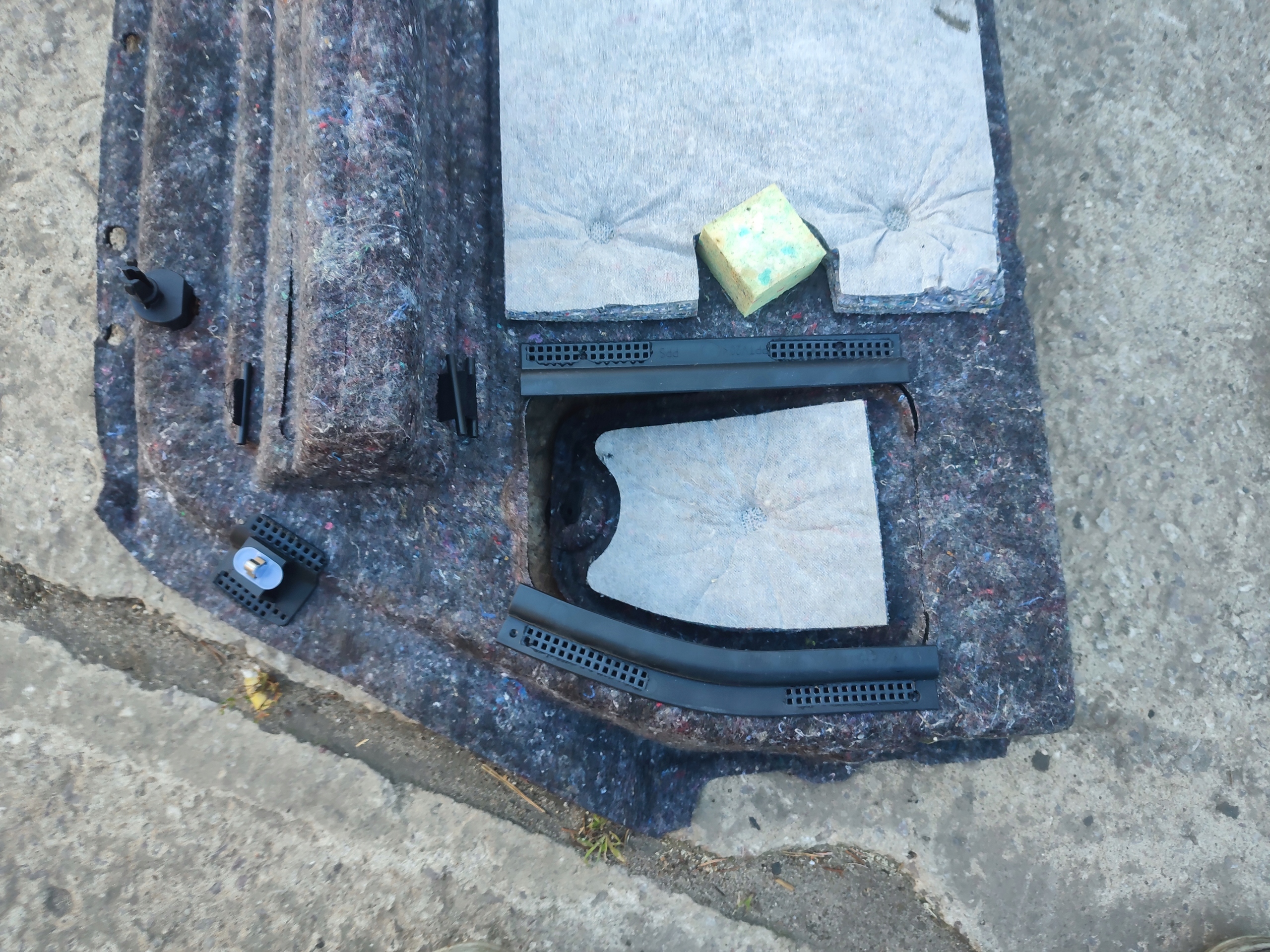 side upholstery boot right OPEL ASTRA J IV 13310148