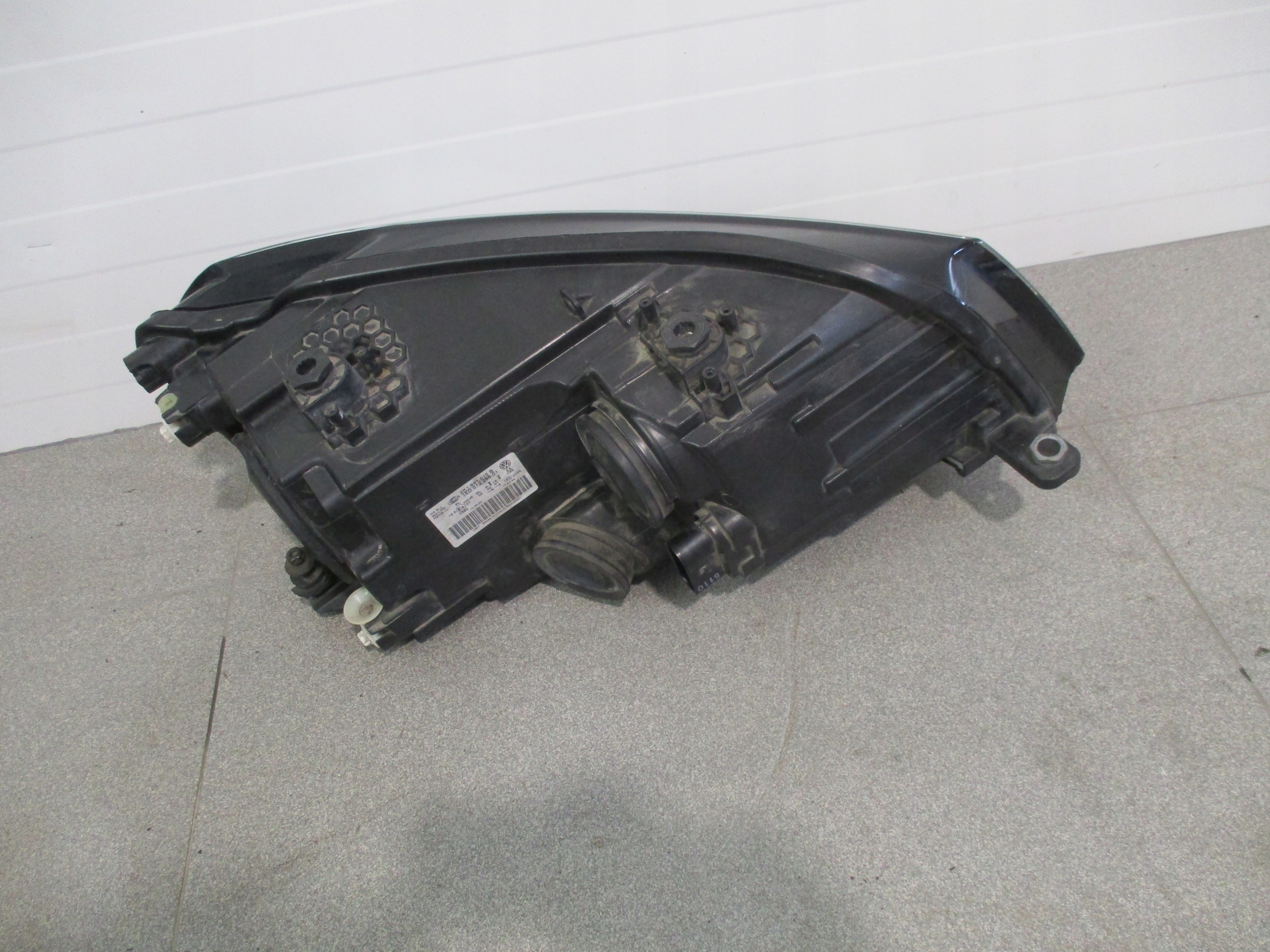 light left front VW Caddy III Lift 15-20r 2K1941015B