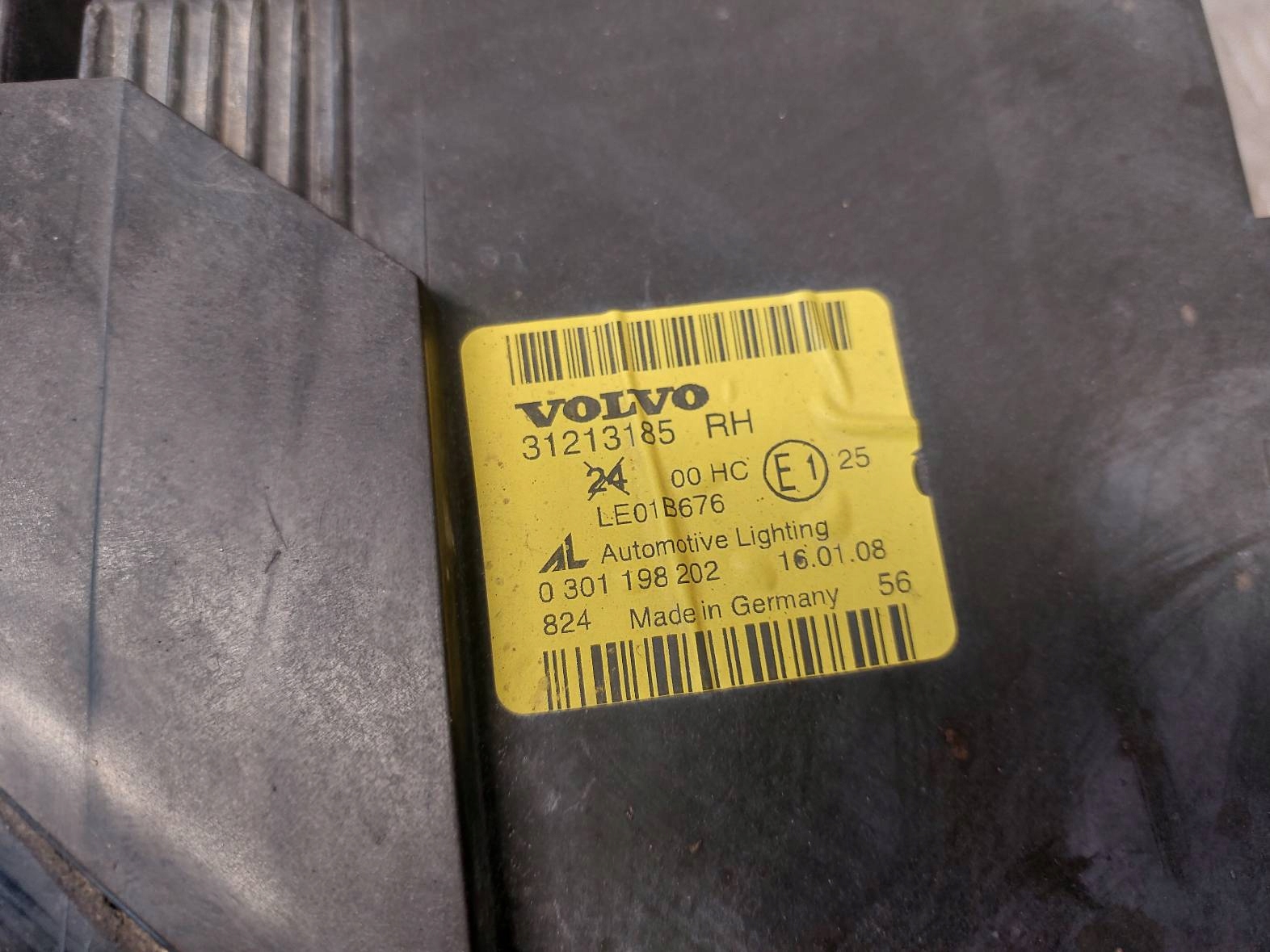 light right front VOLVO S40 II V50 and 31213185