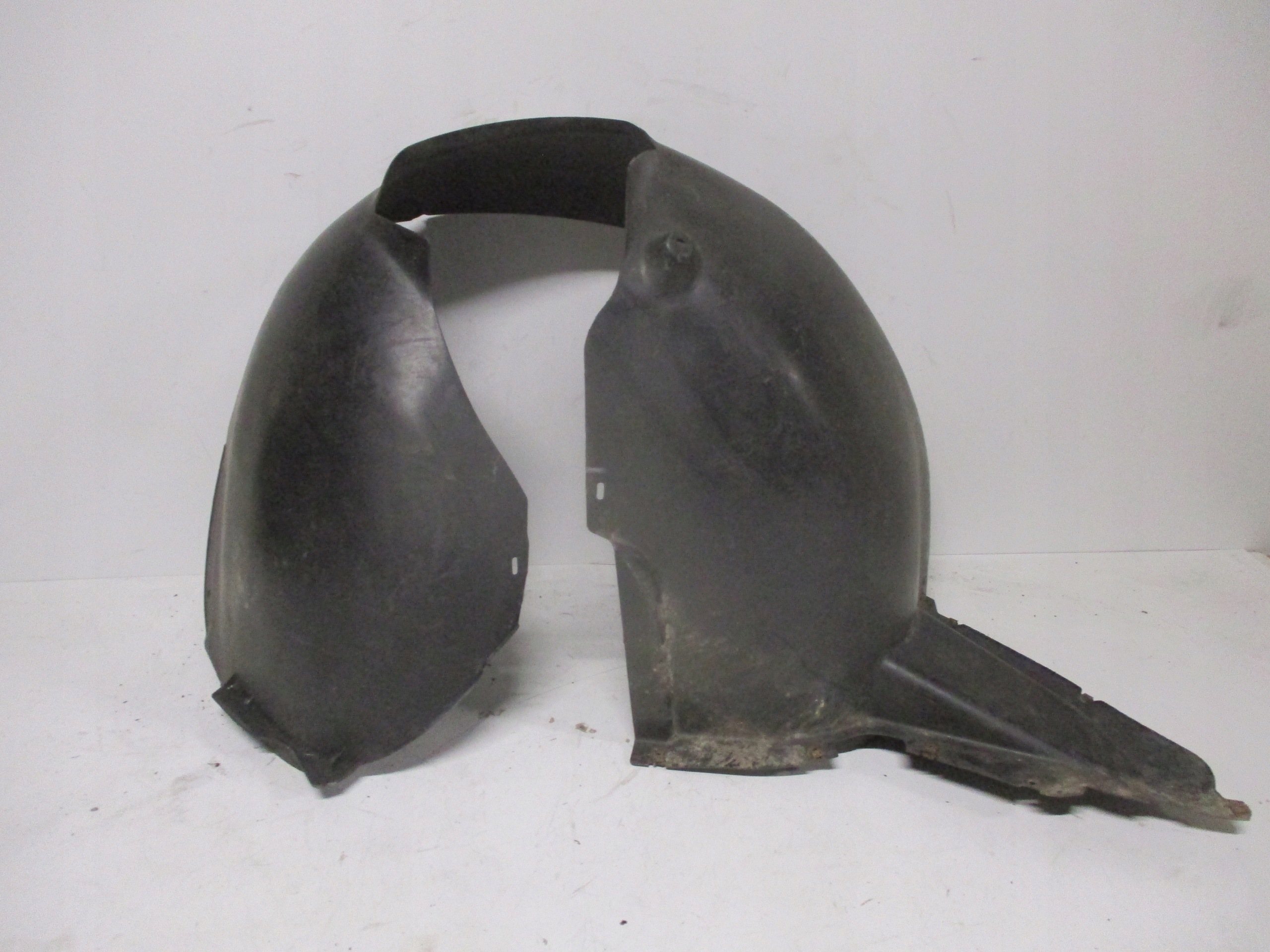 mudguard left front VW SCIROCCO 1K8805911A