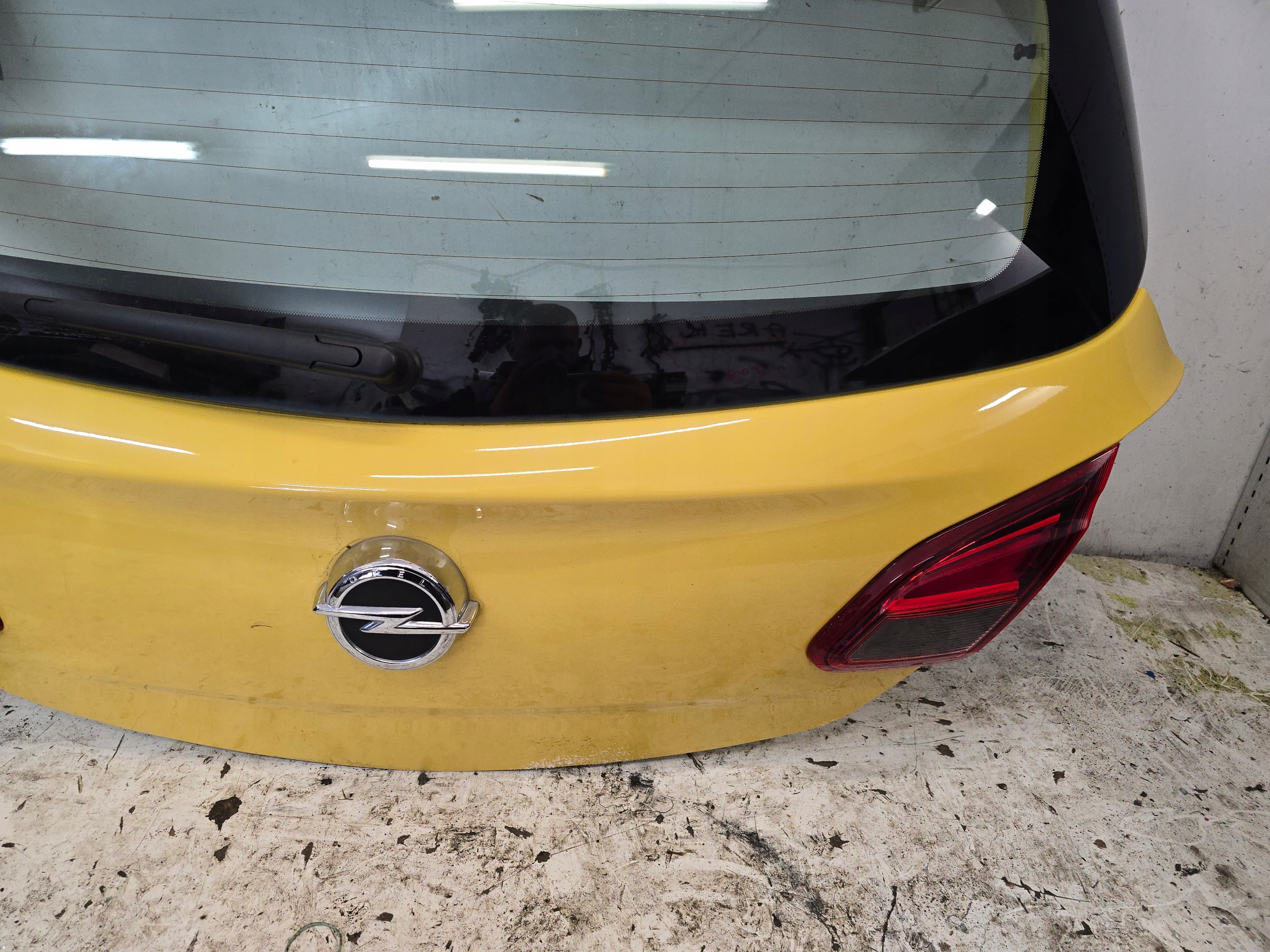 OPEL CORSA E 5 door 5D trunk door boot Z40Q