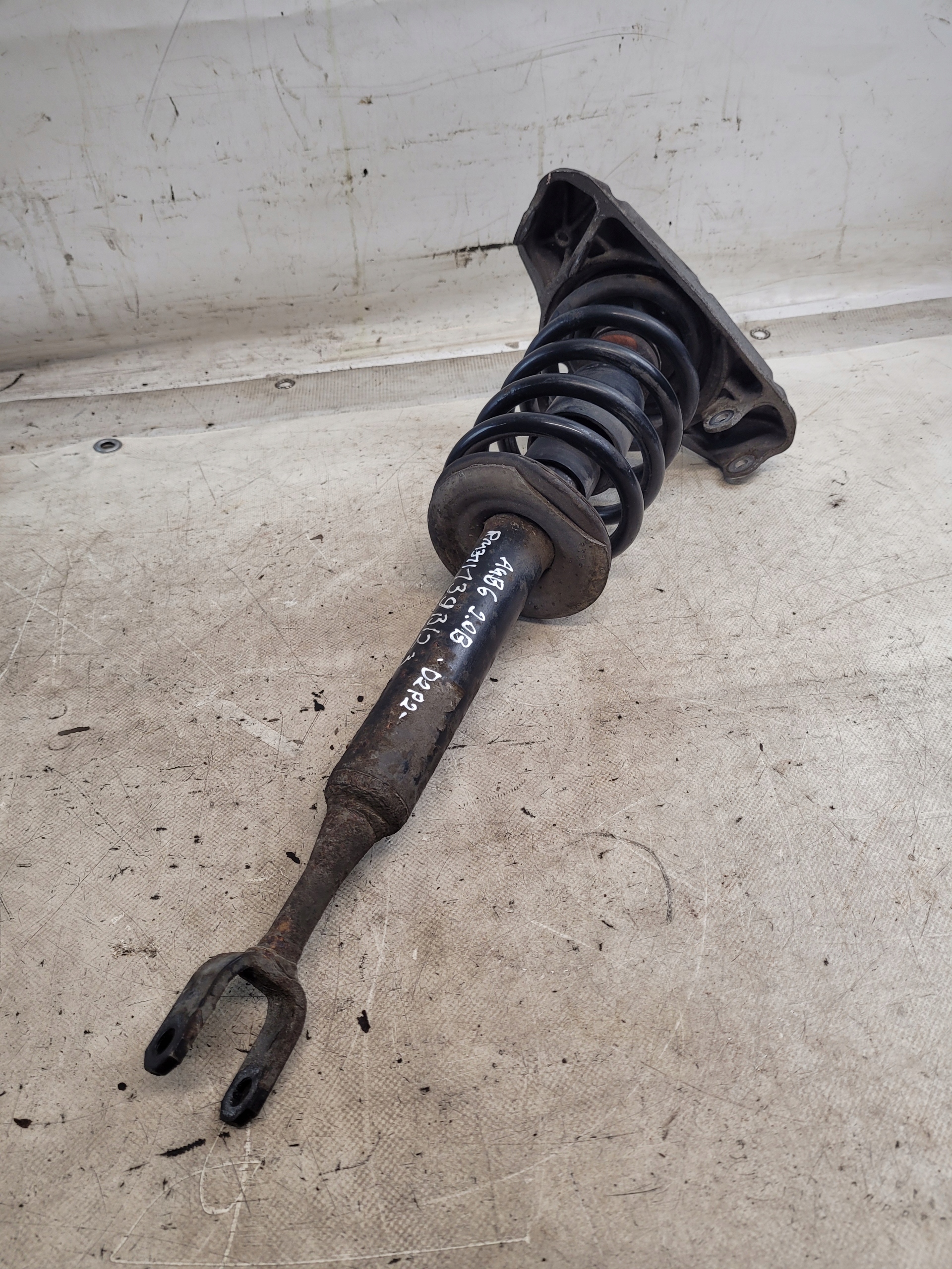 shock absorber McPherson left front + holder WAHACZY AUDI A4 B6 2.0B 02r.
