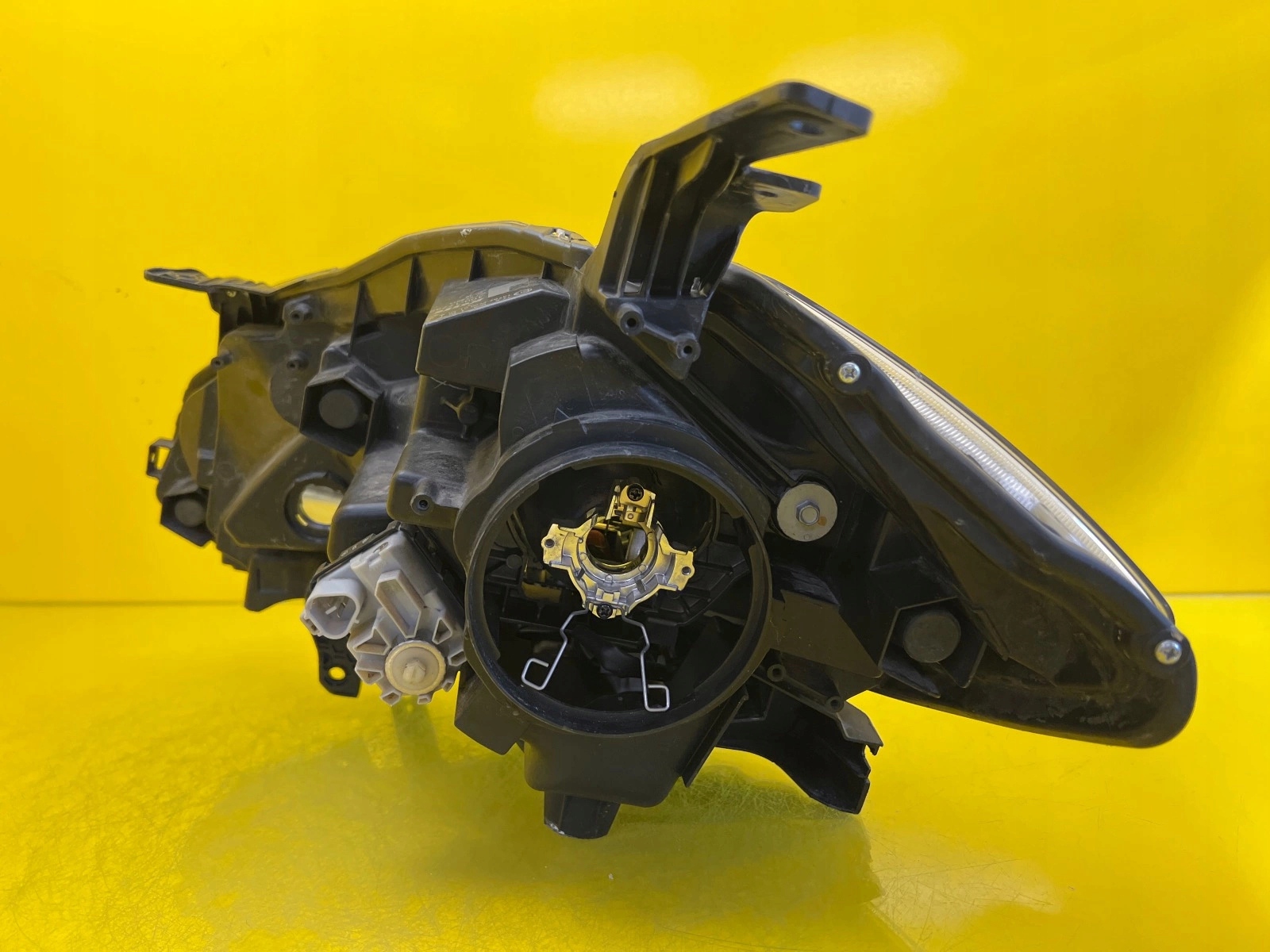 light right Suzuki SX4 S-Cross Xenon Led 13-16