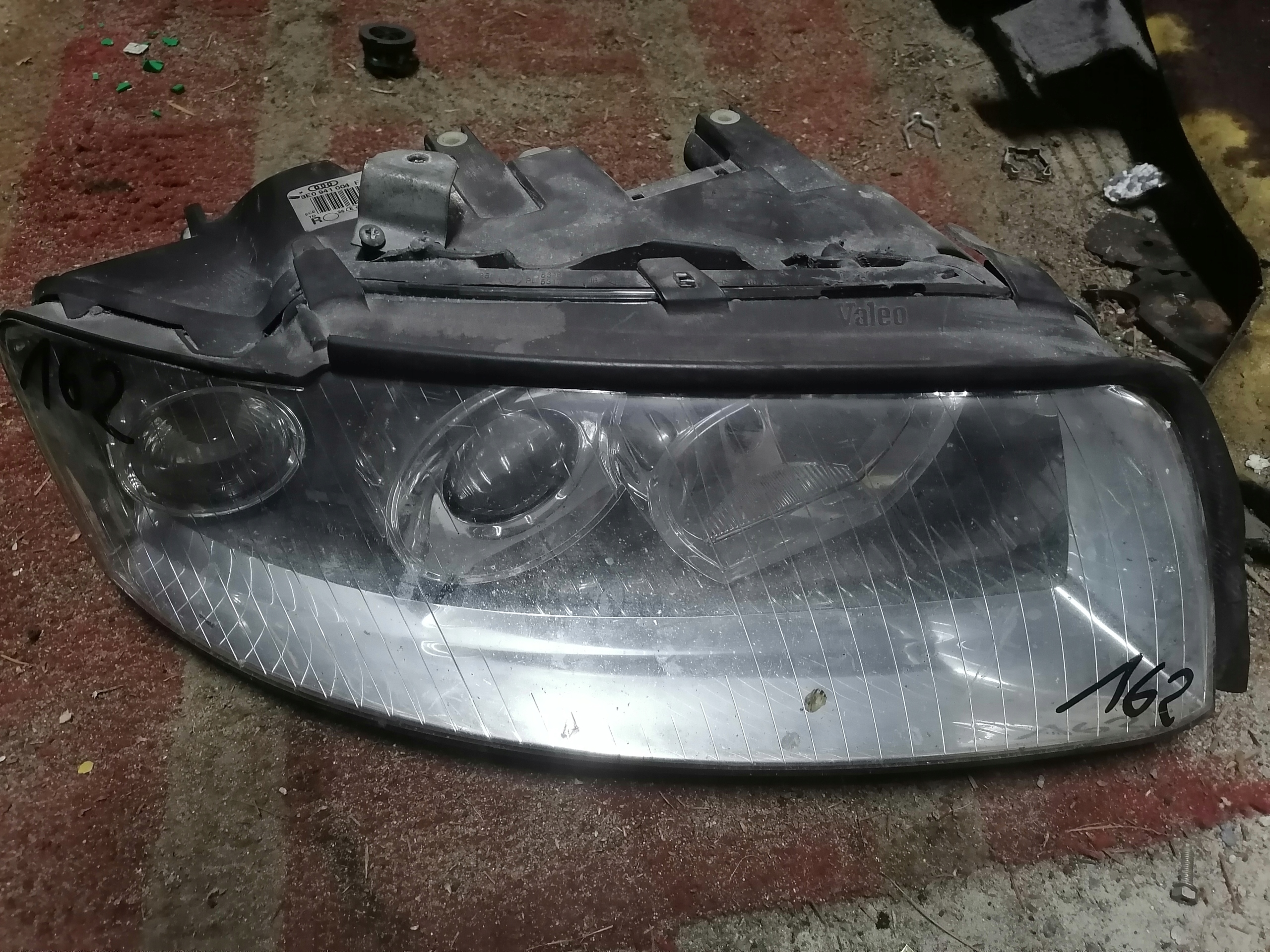 light right a4 b6 audi urwane brackets