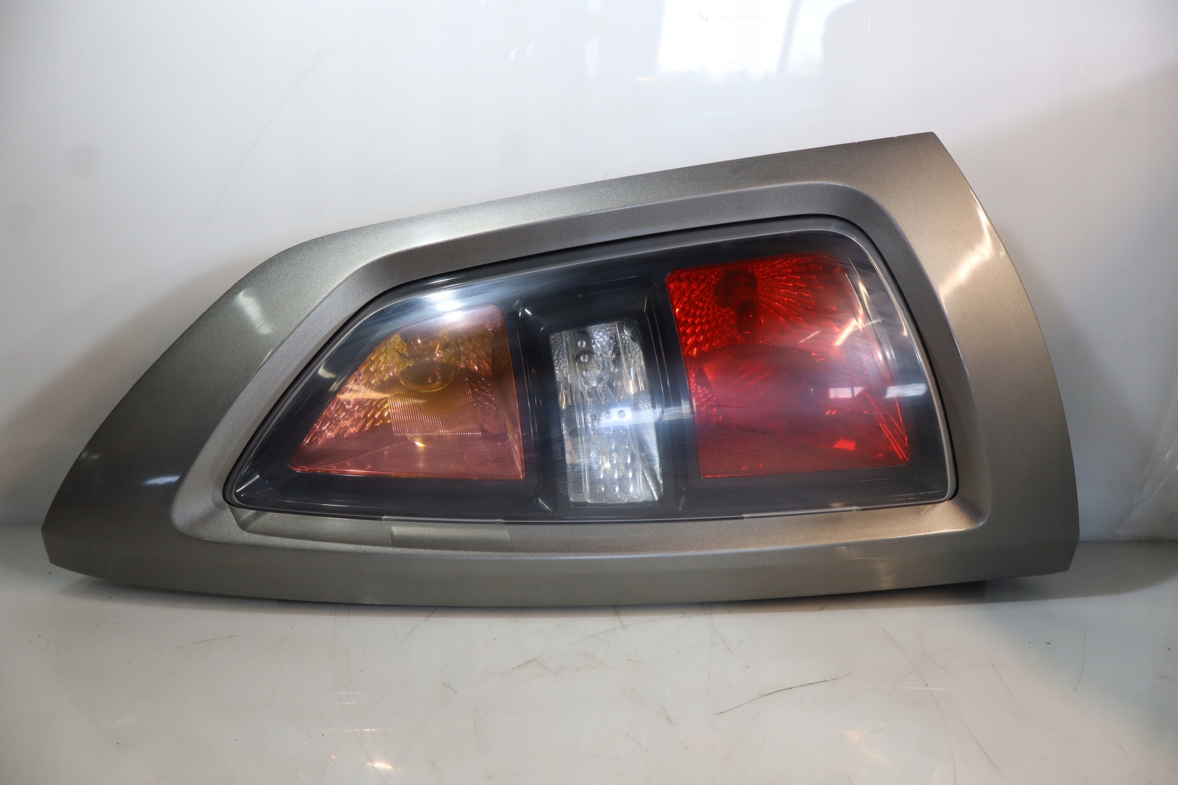 ФАРА ПРАВА ЗАДНЯ KIA SOUL I HB