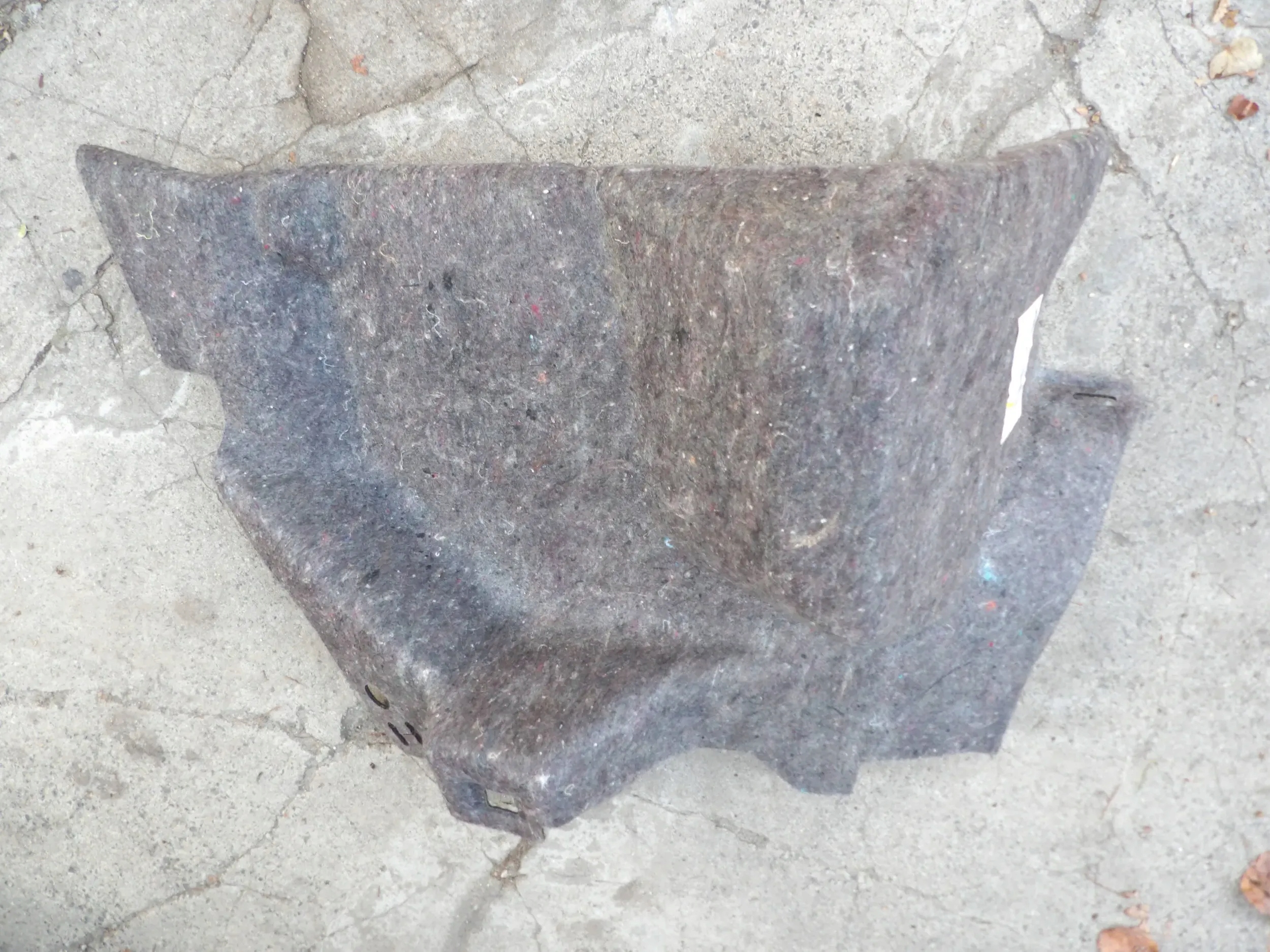 Ford Fiesta 2013 upholstery boot right