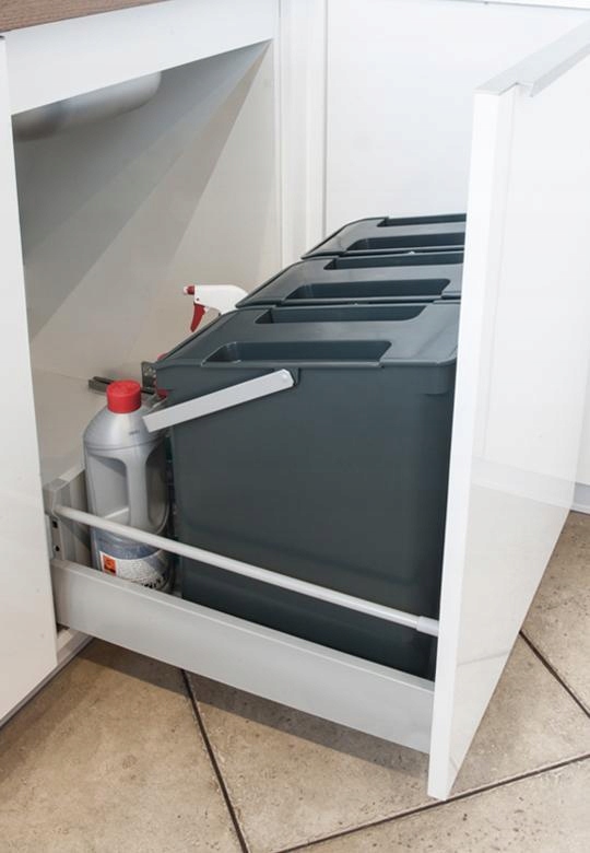 

Peka 09.436.KPL Zestaw Pojemników na odpady 600